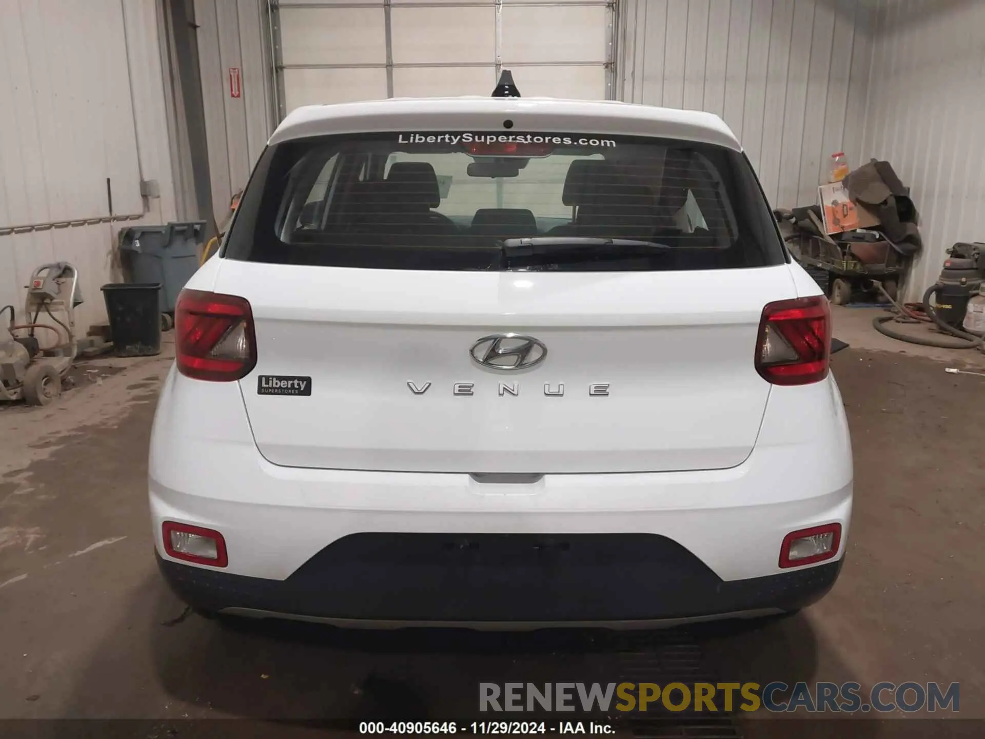 17 fotografías del automóvil dañado KMHRB8A38MU082014 HYUNDAI VENUE 2021