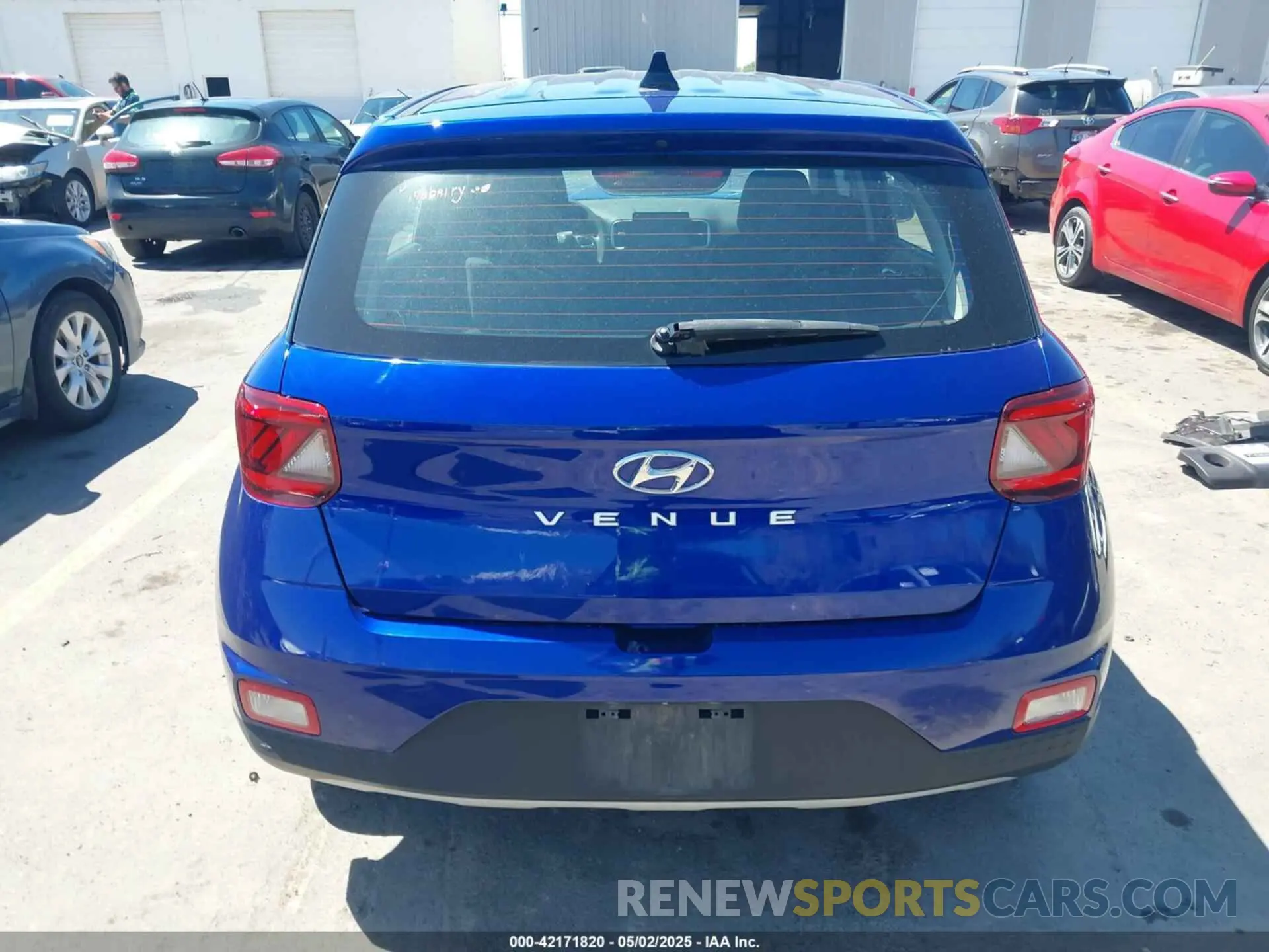 16 fotografías del automóvil dañado KMHRB8A39MU125260 HYUNDAI VENUE 2021