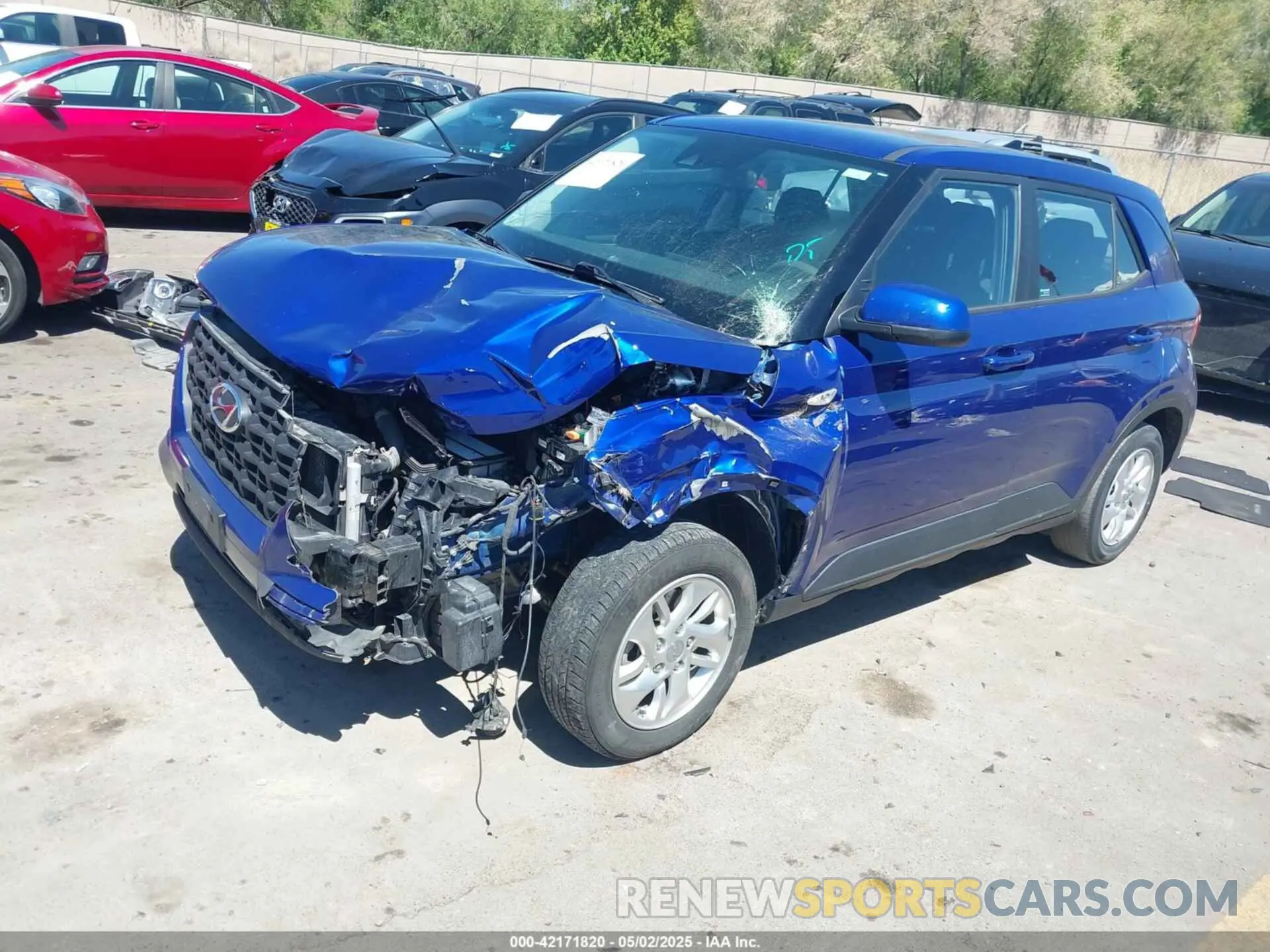 2 fotografías del automóvil dañado KMHRB8A39MU125260 HYUNDAI VENUE 2021