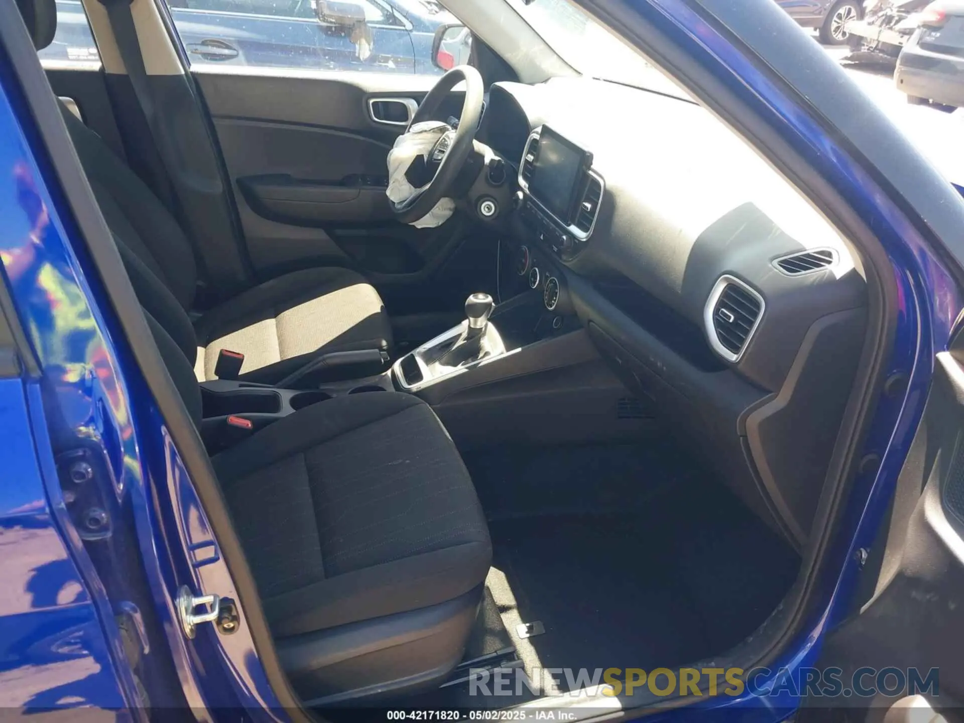 5 fotografías del automóvil dañado KMHRB8A39MU125260 HYUNDAI VENUE 2021