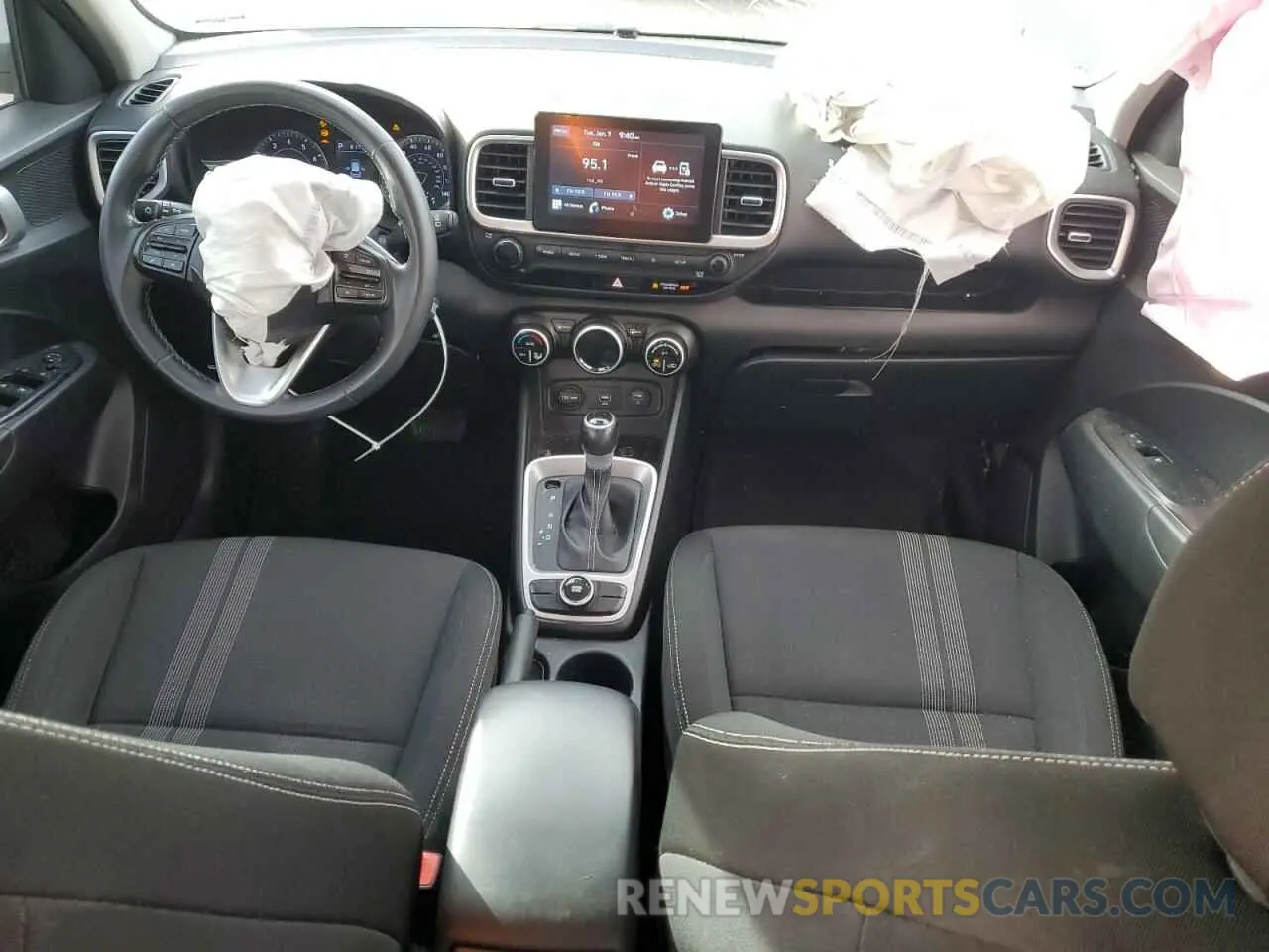 8 fotografías del automóvil dañado KMHRC8A35MU082081 HYUNDAI VENUE 2021