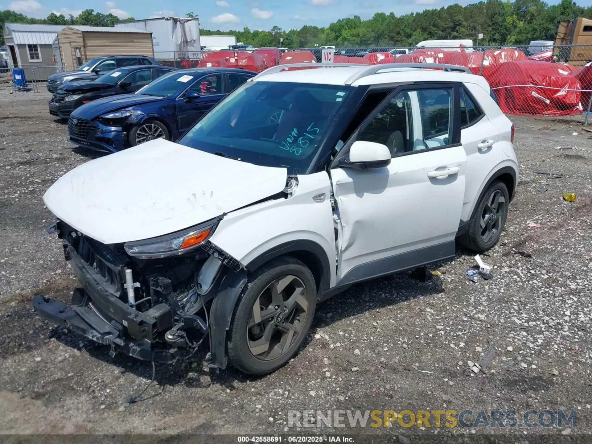 2 fotografías del automóvil dañado KMHRC8A35MU098815 HYUNDAI VENUE 2021