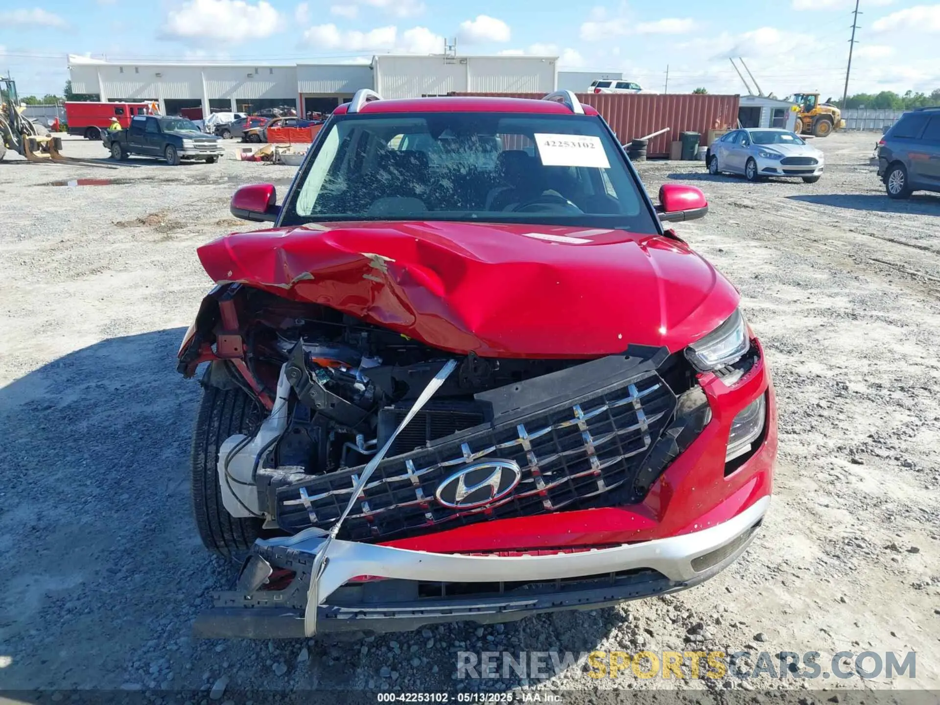 12 fotografías del automóvil dañado KMHRC8A36MU112575 HYUNDAI VENUE 2021