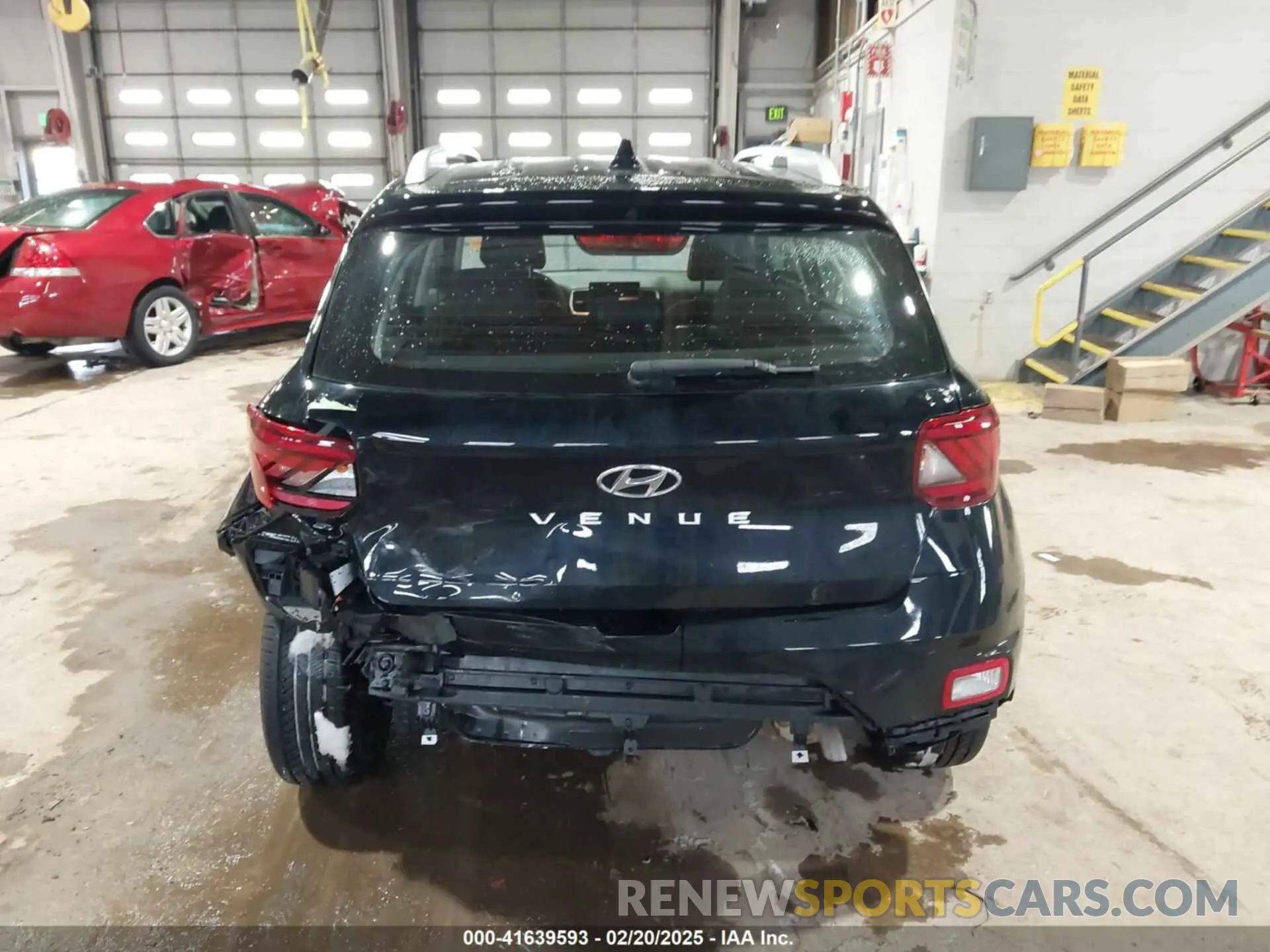 16 fotografías del automóvil dañado KMHRC8A39MU086649 HYUNDAI VENUE 2021