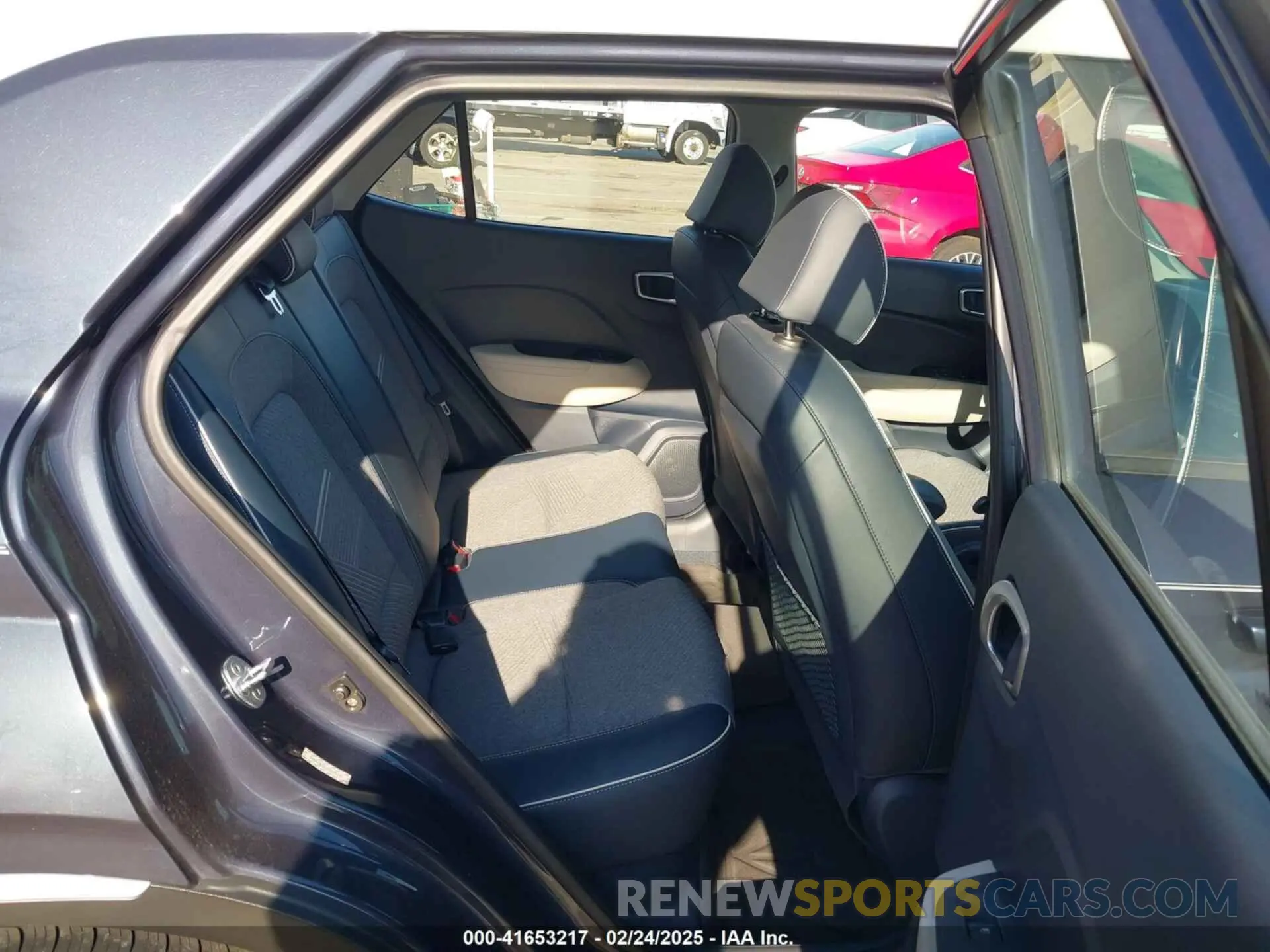 8 fotografías del automóvil dañado KMHRC8A3XMU109145 HYUNDAI VENUE 2021