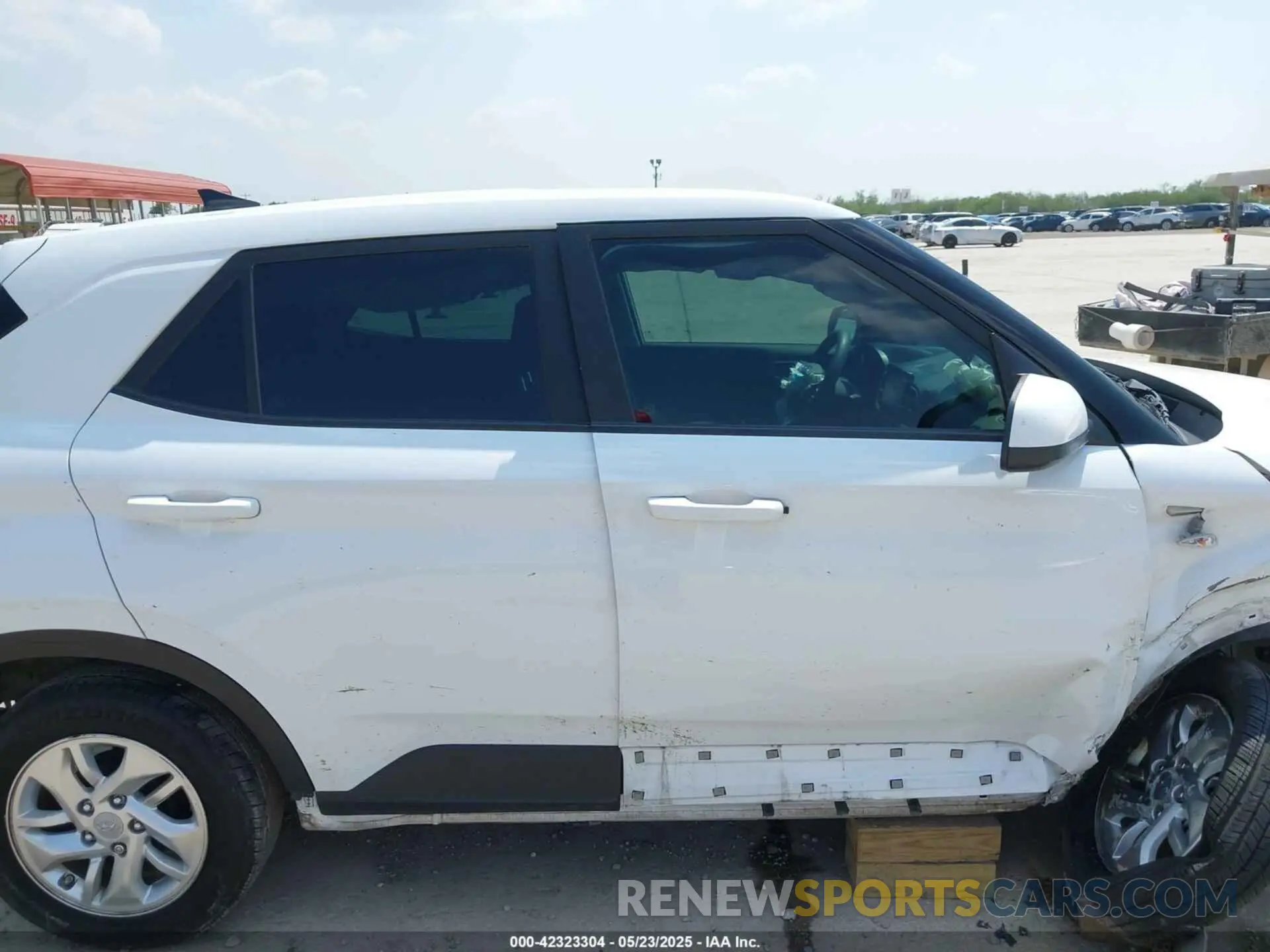 13 fotografías del automóvil dañado KMHRB8A32NU153287 HYUNDAI VENUE 2022