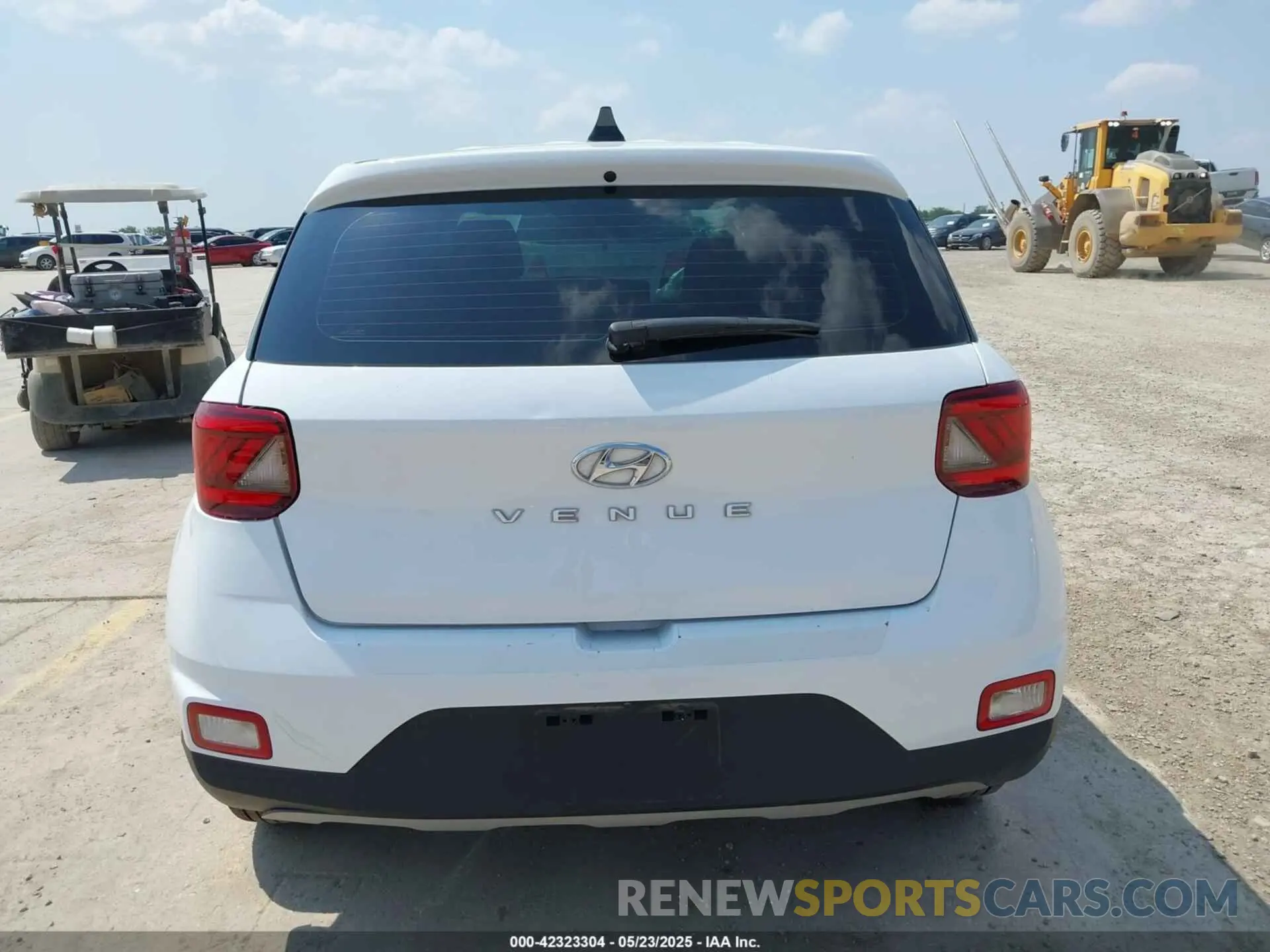 16 fotografías del automóvil dañado KMHRB8A32NU153287 HYUNDAI VENUE 2022