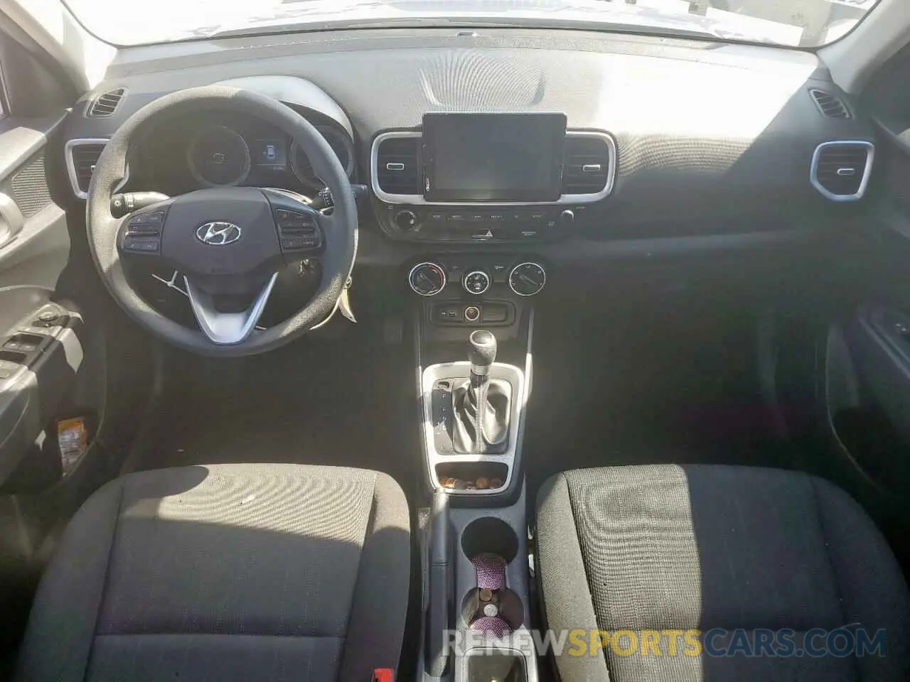 8 fotografías del automóvil dañado KMHRB8A35NU147595 HYUNDAI VENUE 2022