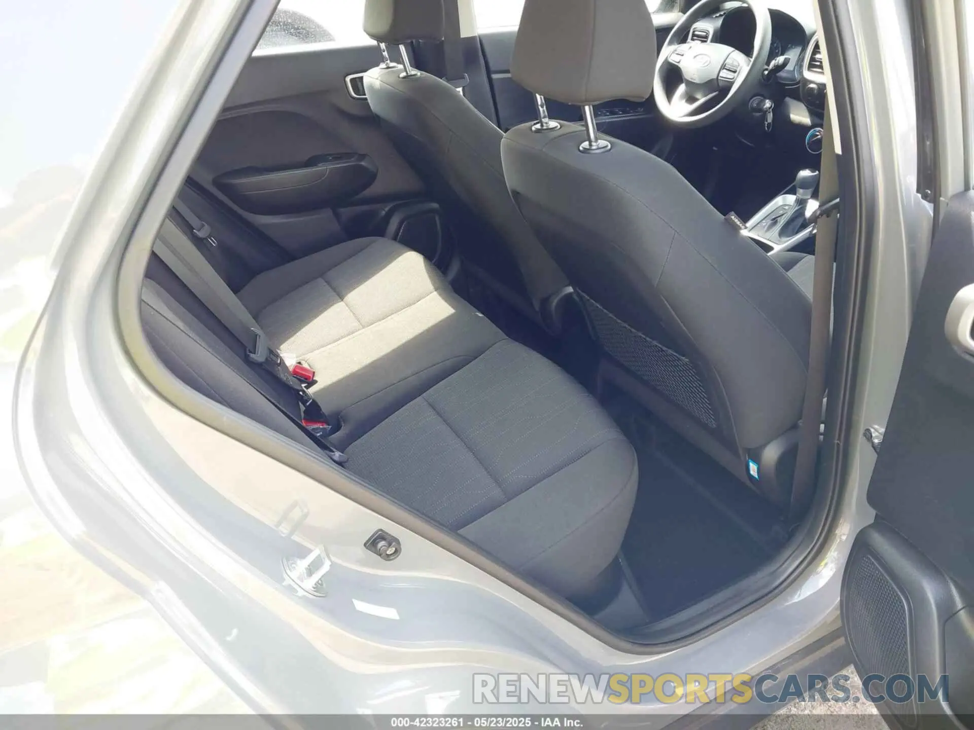 8 fotografías del automóvil dañado KMHRB8A35NU163456 HYUNDAI VENUE 2022
