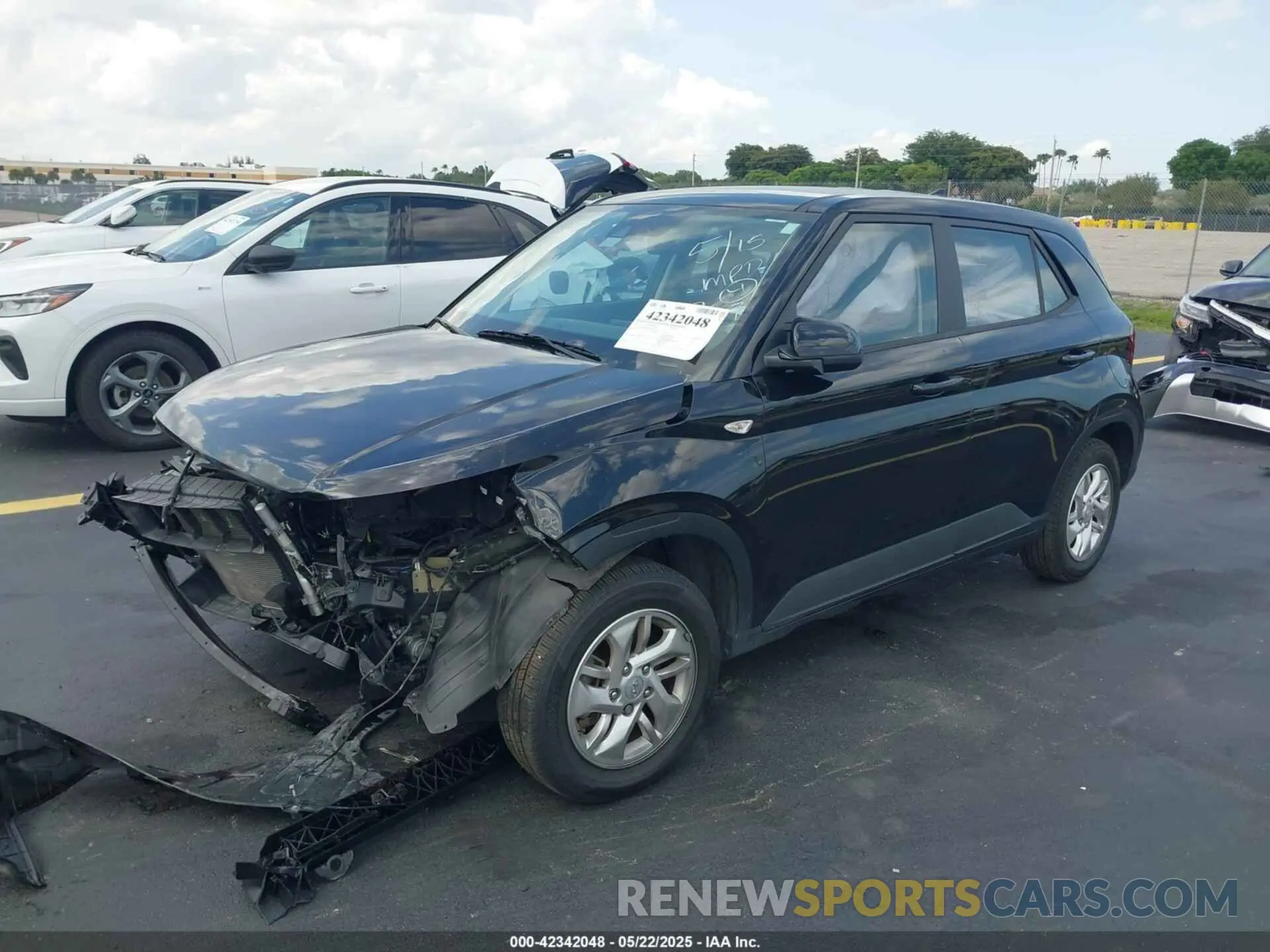 2 fotografías del automóvil dañado KMHRB8A38NU147767 HYUNDAI VENUE 2022