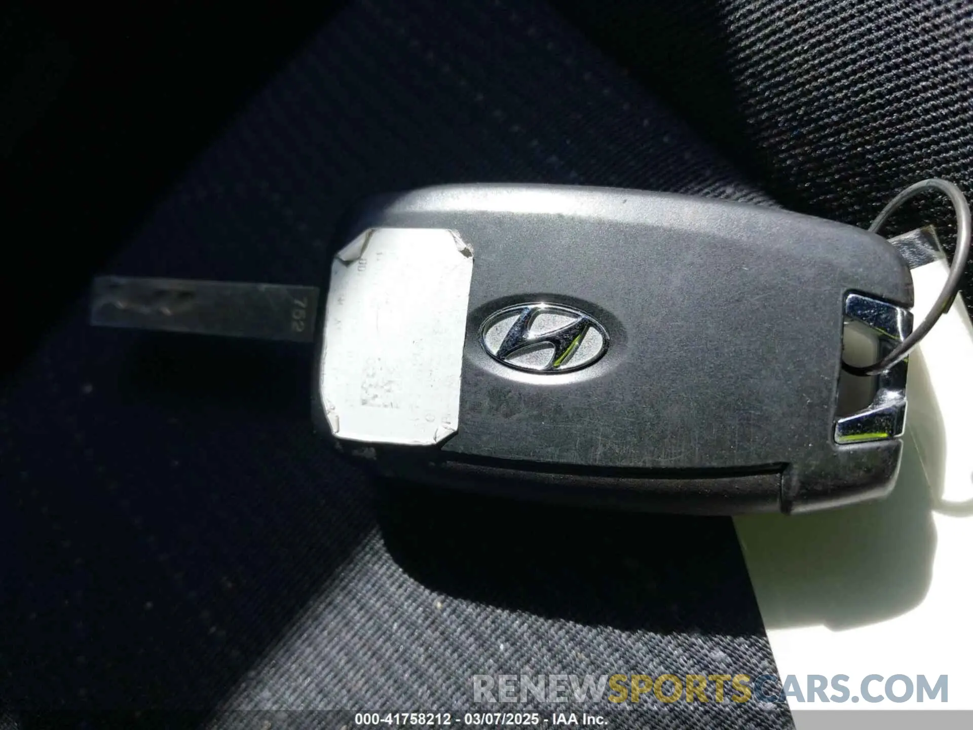 11 fotografías del automóvil dañado KMHRB8A3XNU199174 HYUNDAI VENUE 2022