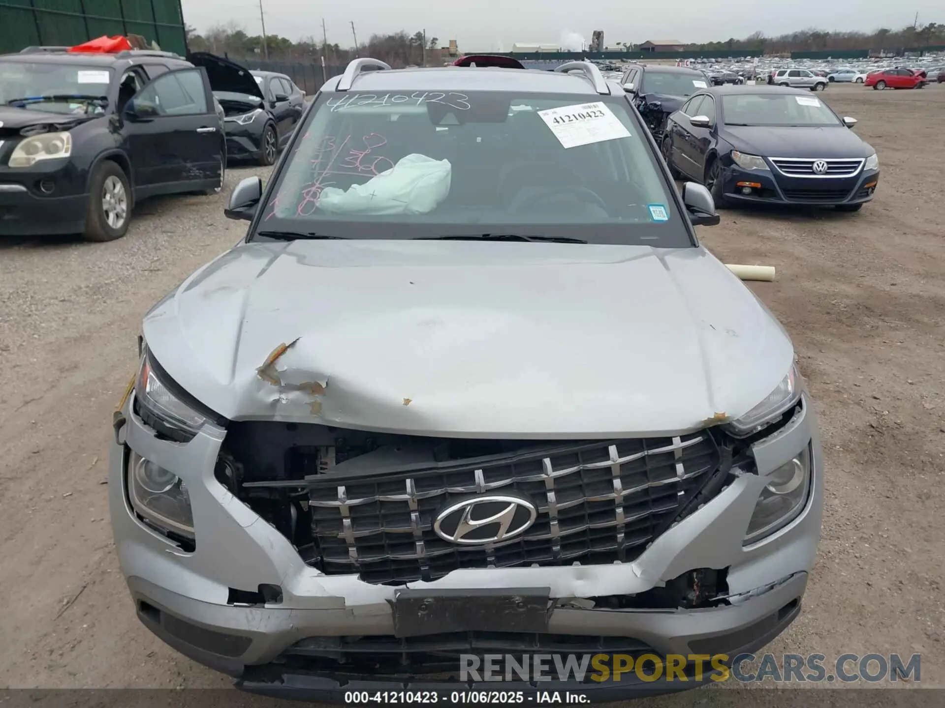 12 fotografías del automóvil dañado KMHRC8A31NU198069 HYUNDAI VENUE 2022