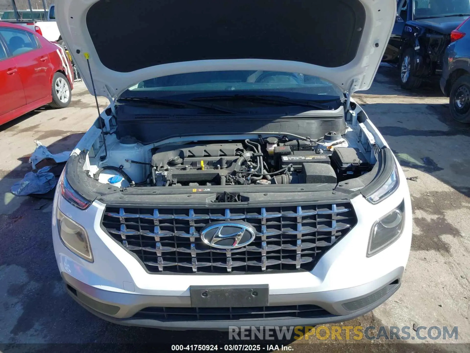 10 fotografías del automóvil dañado KMHRC8A34NU133202 HYUNDAI VENUE 2022