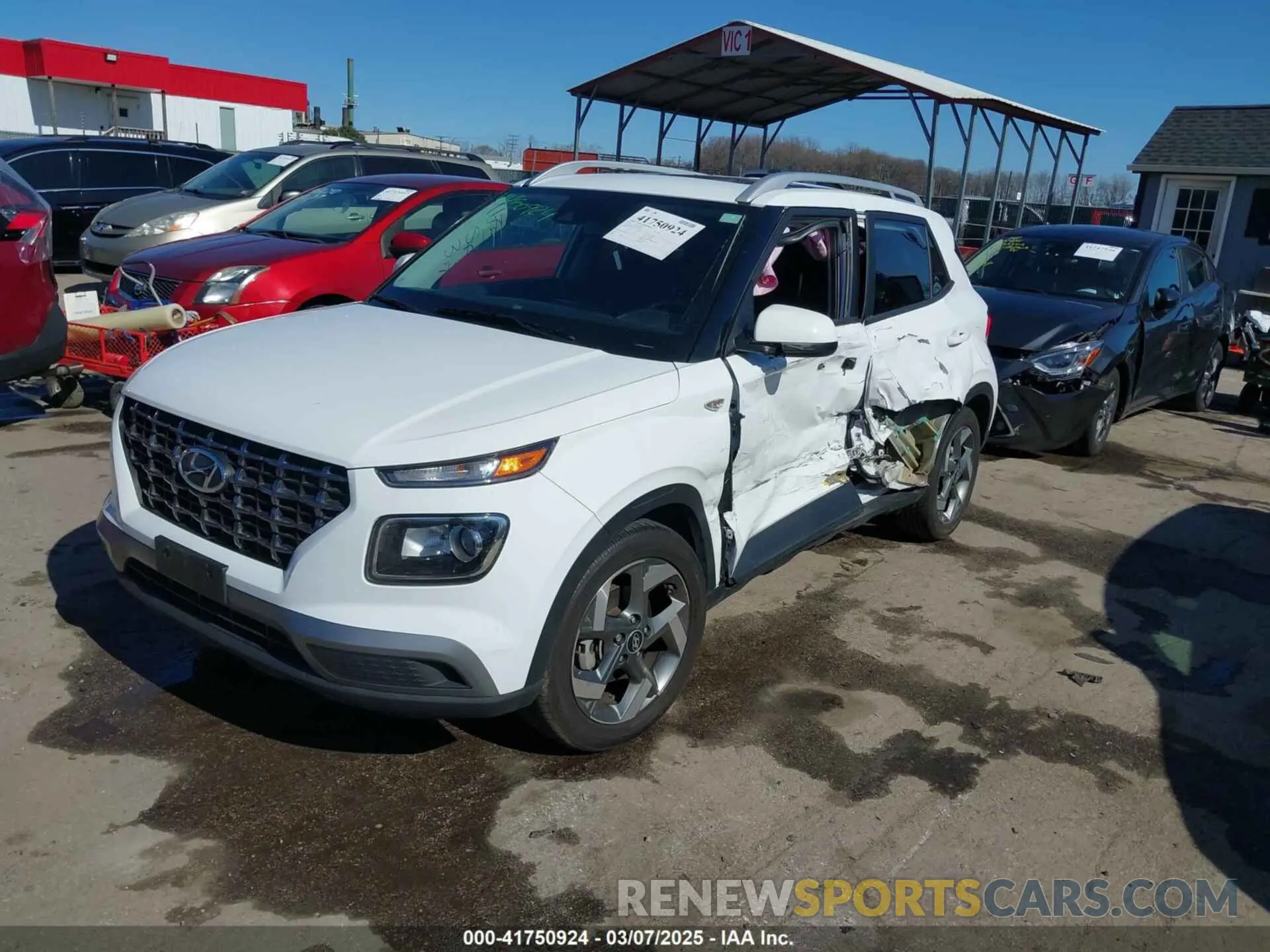 2 fotografías del automóvil dañado KMHRC8A34NU133202 HYUNDAI VENUE 2022