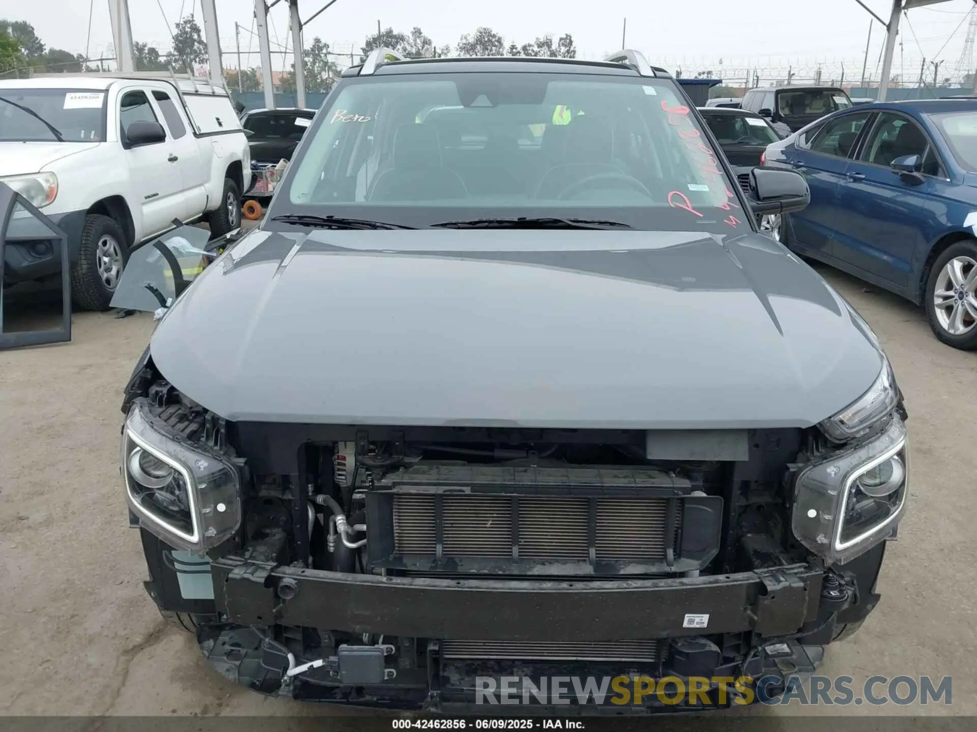 13 fotografías del automóvil dañado KMHRC8A34NU138304 HYUNDAI VENUE 2022