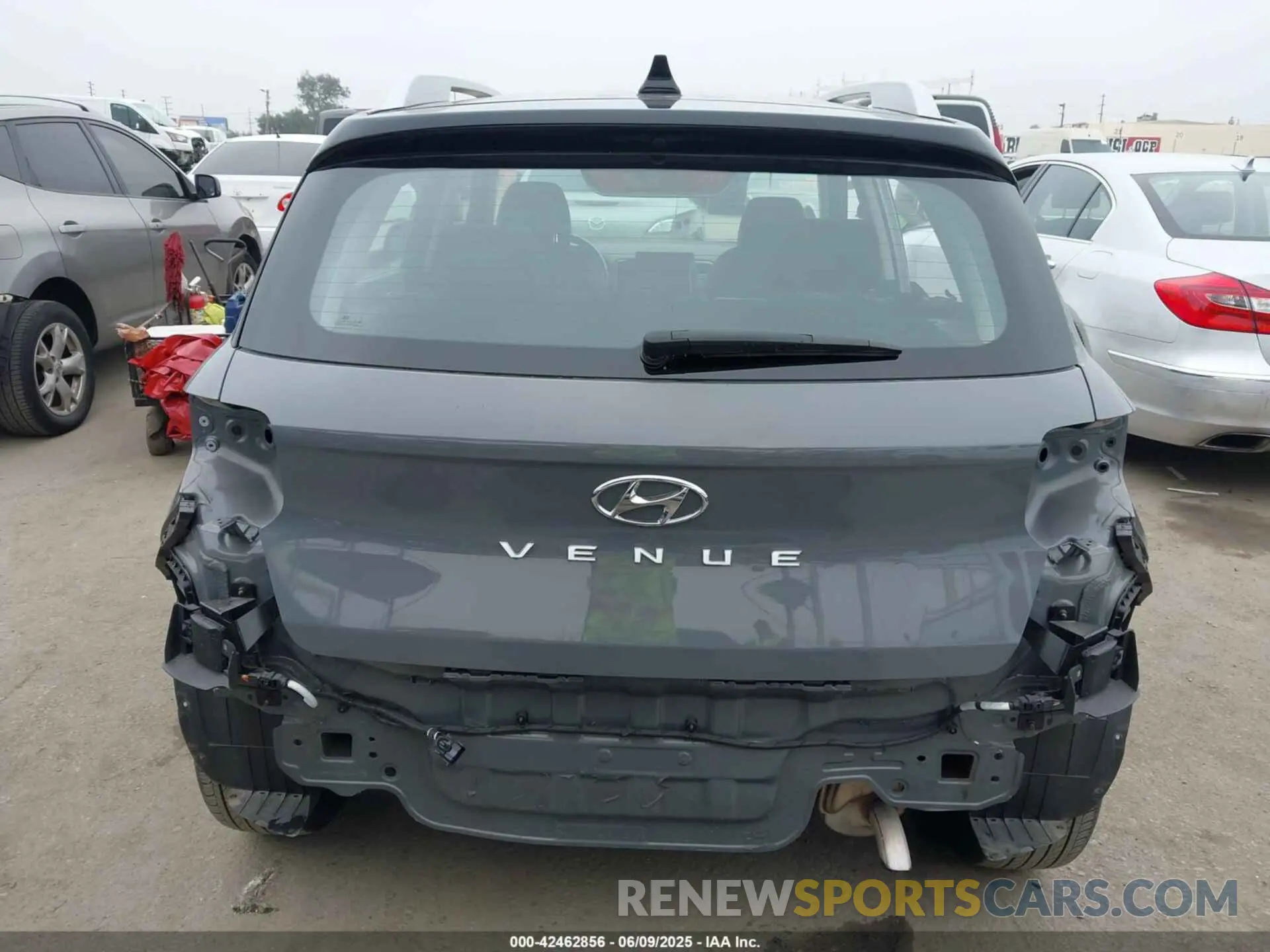 17 fotografías del automóvil dañado KMHRC8A34NU138304 HYUNDAI VENUE 2022