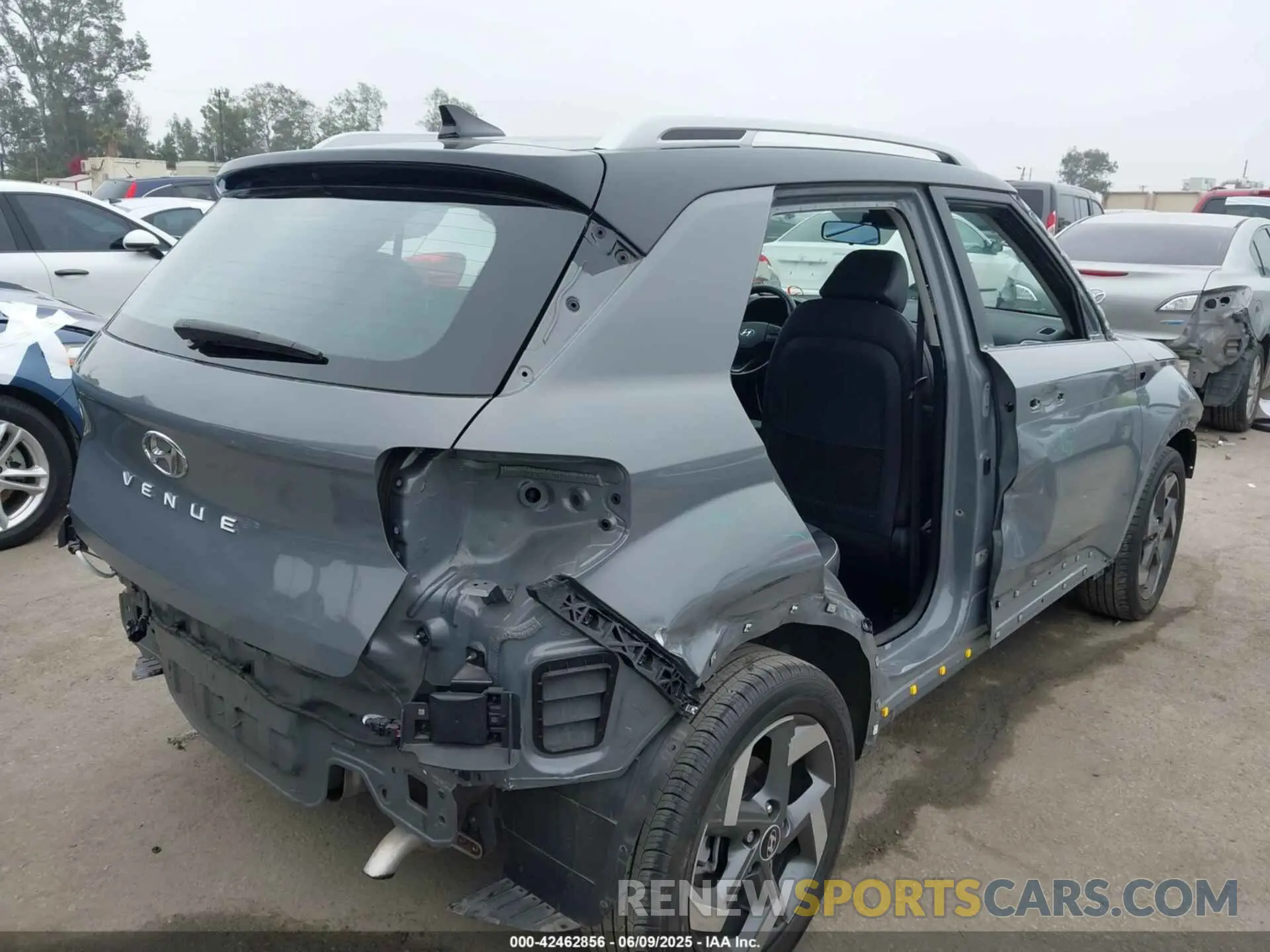 4 fotografías del automóvil dañado KMHRC8A34NU138304 HYUNDAI VENUE 2022