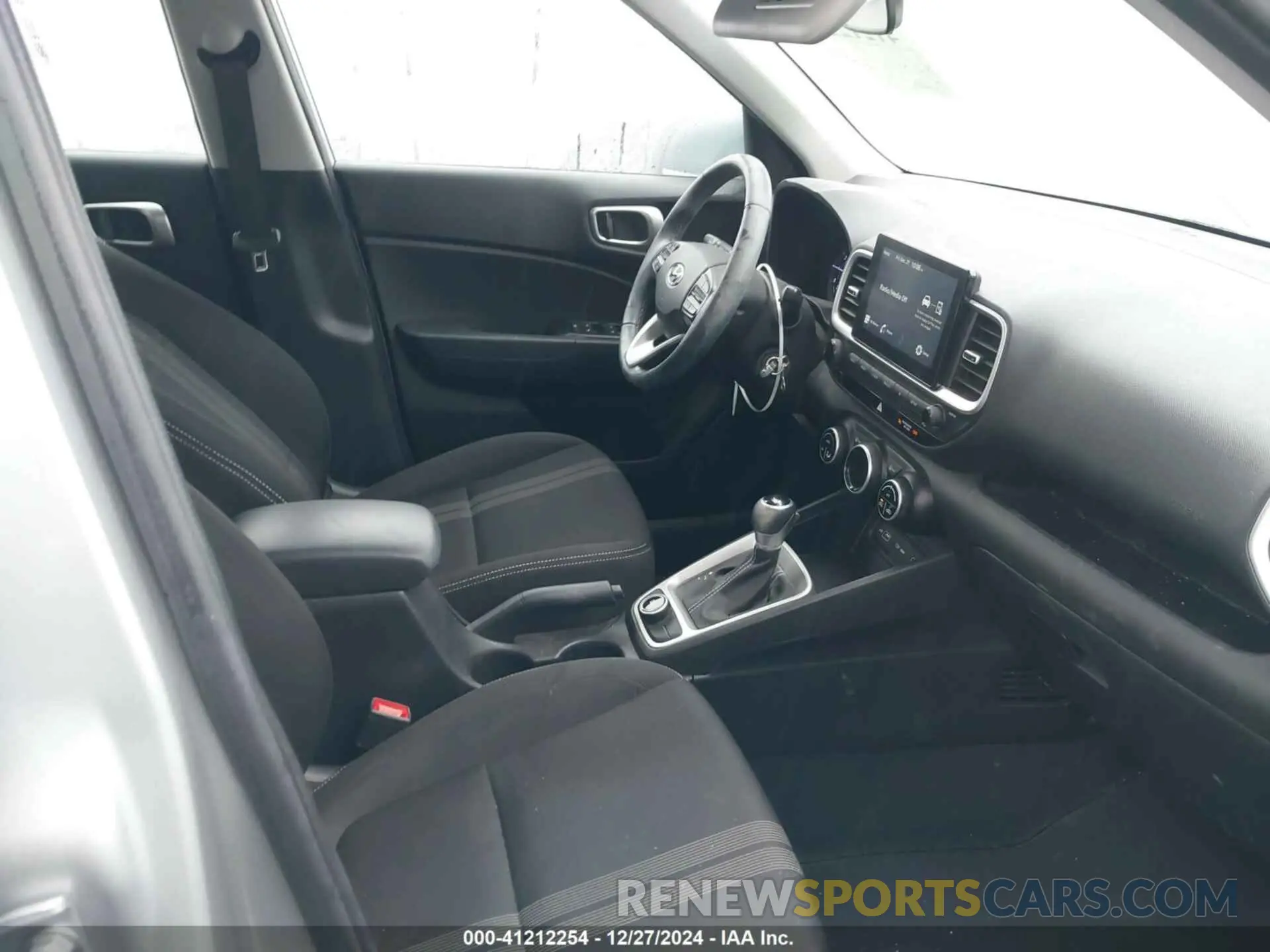 5 fotografías del automóvil dañado KMHRC8A35NU134584 HYUNDAI VENUE 2022