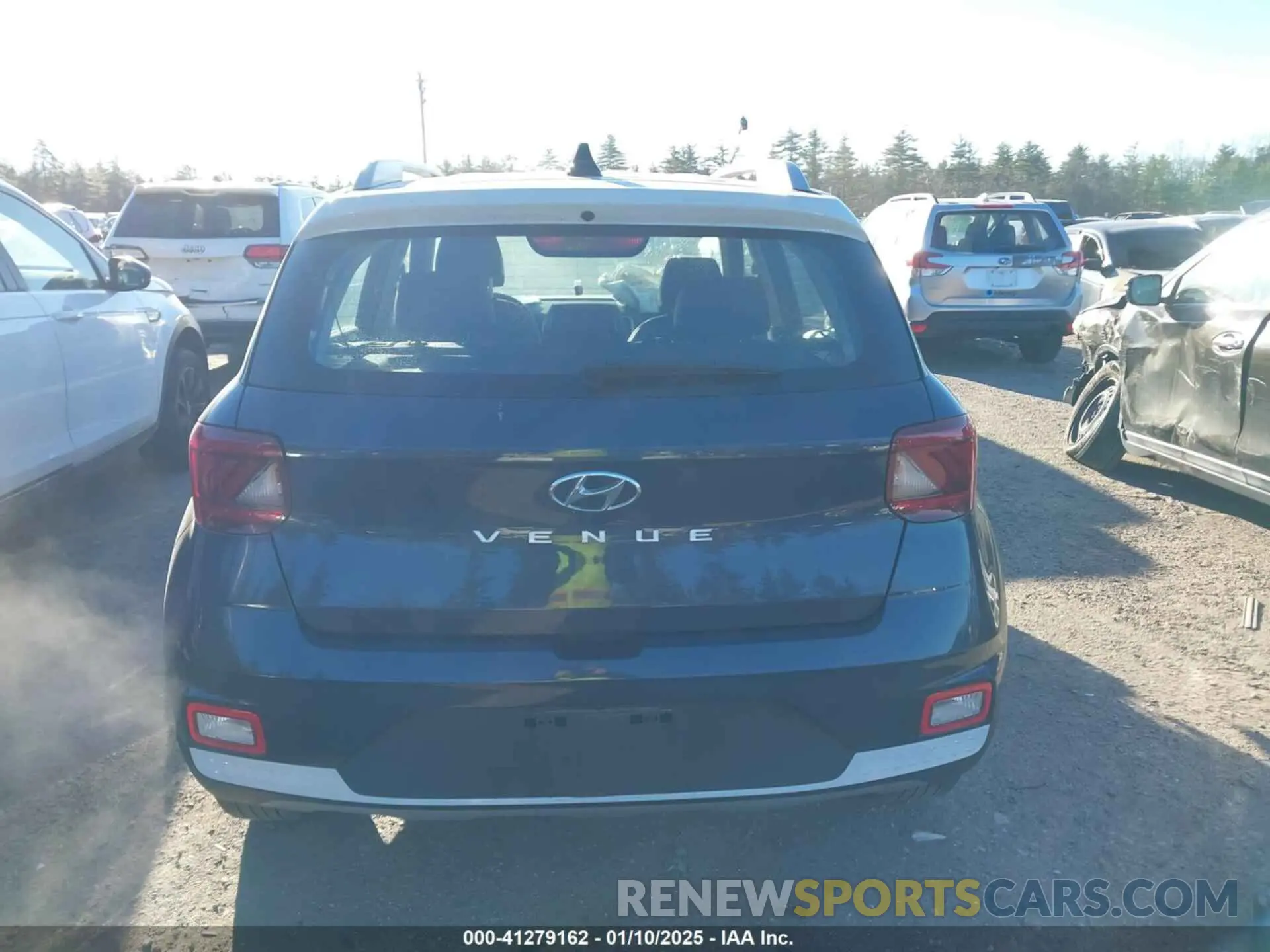 17 fotografías del automóvil dañado KMHRC8A36NU169697 HYUNDAI VENUE 2022
