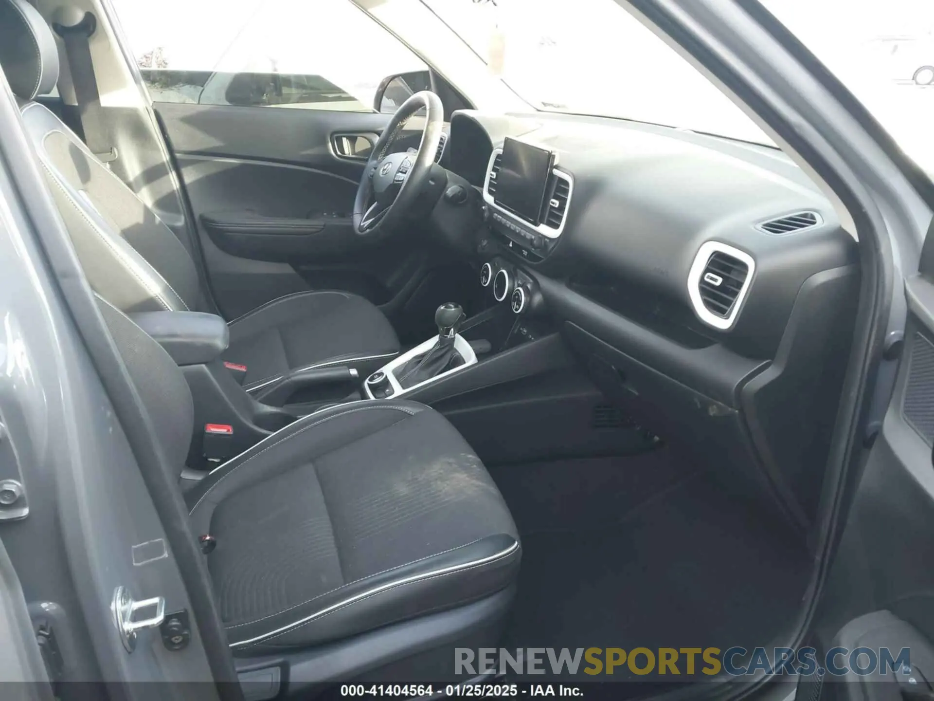 5 fotografías del automóvil dañado KMHRC8A37NU176285 HYUNDAI VENUE 2022
