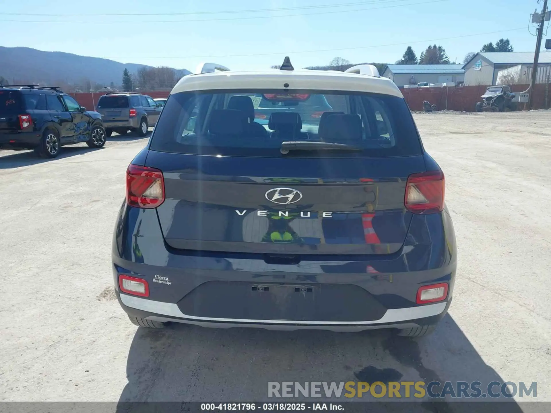16 fotografías del automóvil dañado KMHRC8A37NU184600 HYUNDAI VENUE 2022