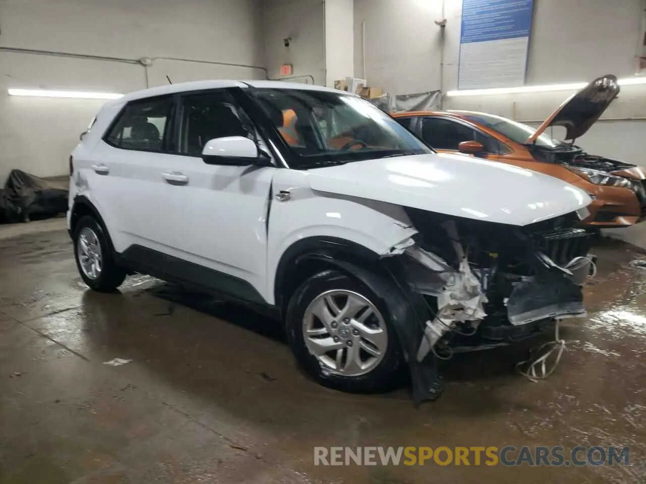 4 fotografías del automóvil dañado KMHRB8A33PU211765 HYUNDAI VENUE 2023