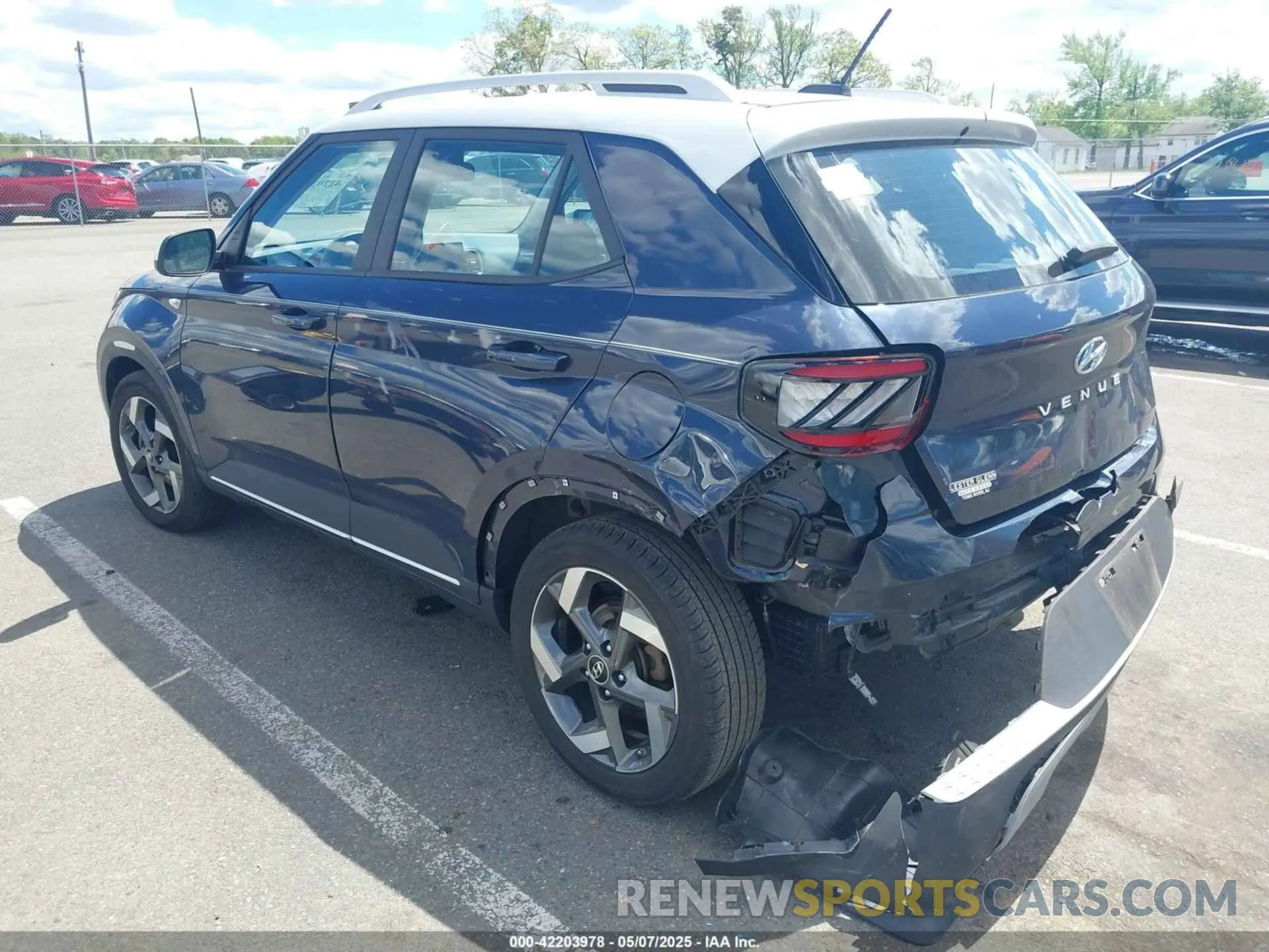 3 fotografías del automóvil dañado KMHRC8A31PU231994 HYUNDAI VENUE 2023