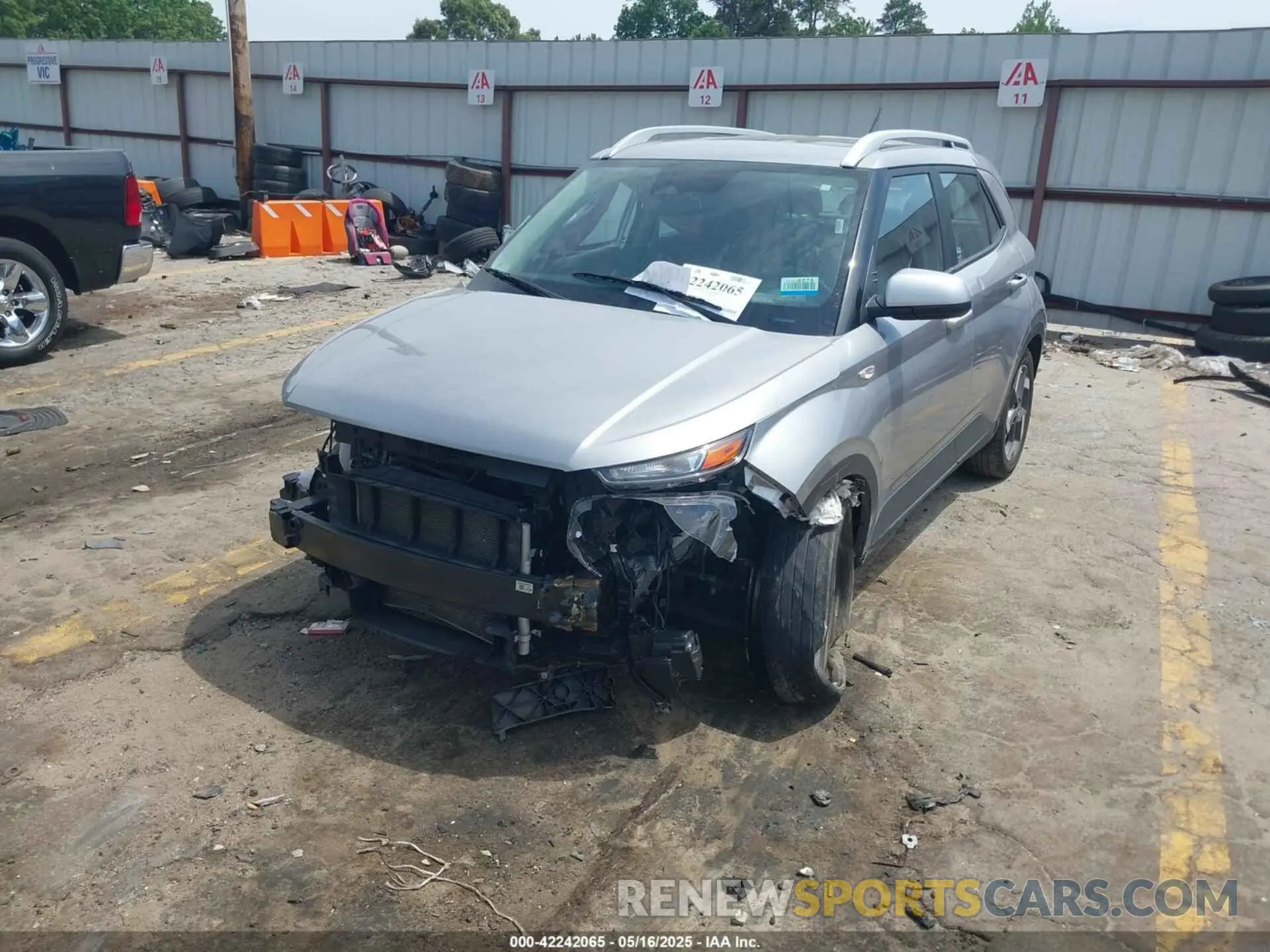 6 fotografías del automóvil dañado KMHRC8A34PU250927 HYUNDAI VENUE 2023