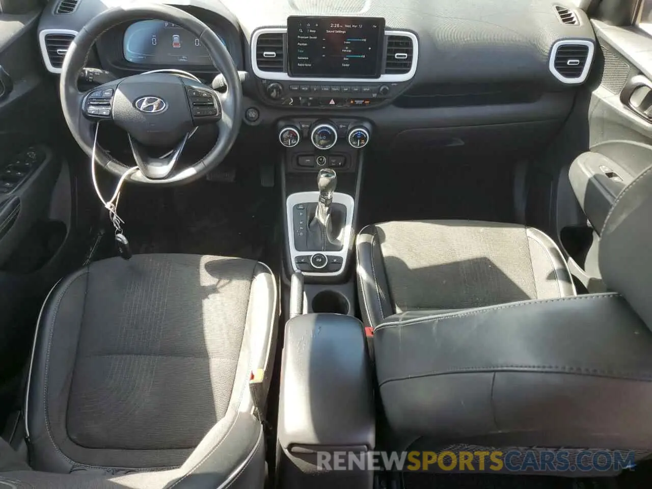 8 fotografías del automóvil dañado KMHRC8A35PU220965 HYUNDAI VENUE 2023