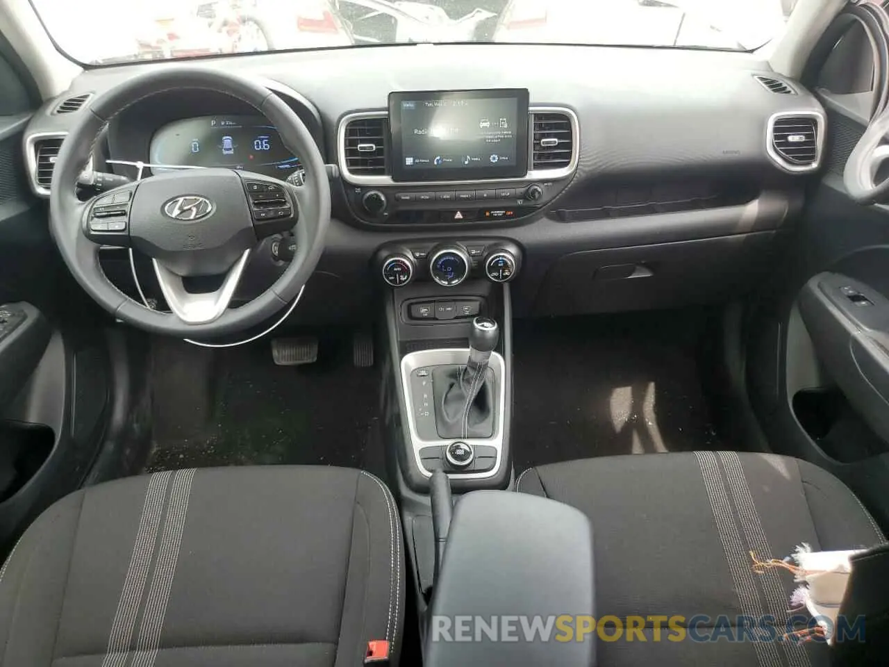 8 fotografías del automóvil dañado KMHRC8A38PU232592 HYUNDAI VENUE 2023