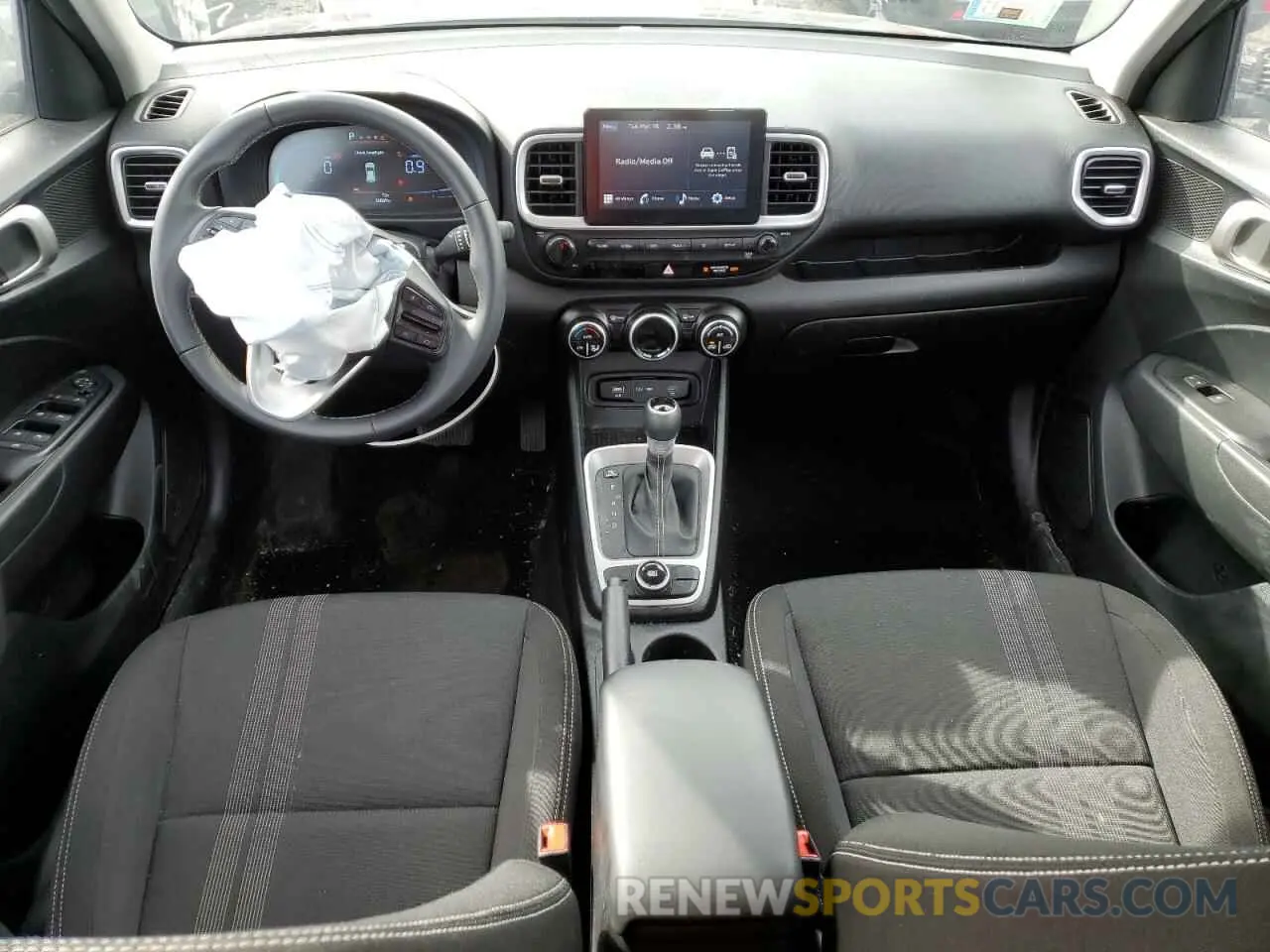 8 fotografías del automóvil dañado KMHRC8A3XPU249166 HYUNDAI VENUE 2023