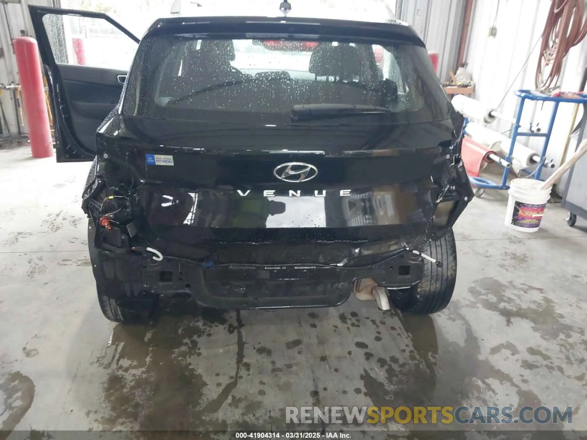 6 fotografías del automóvil dañado KMHRC8A30RU316201 HYUNDAI VENUE 2024