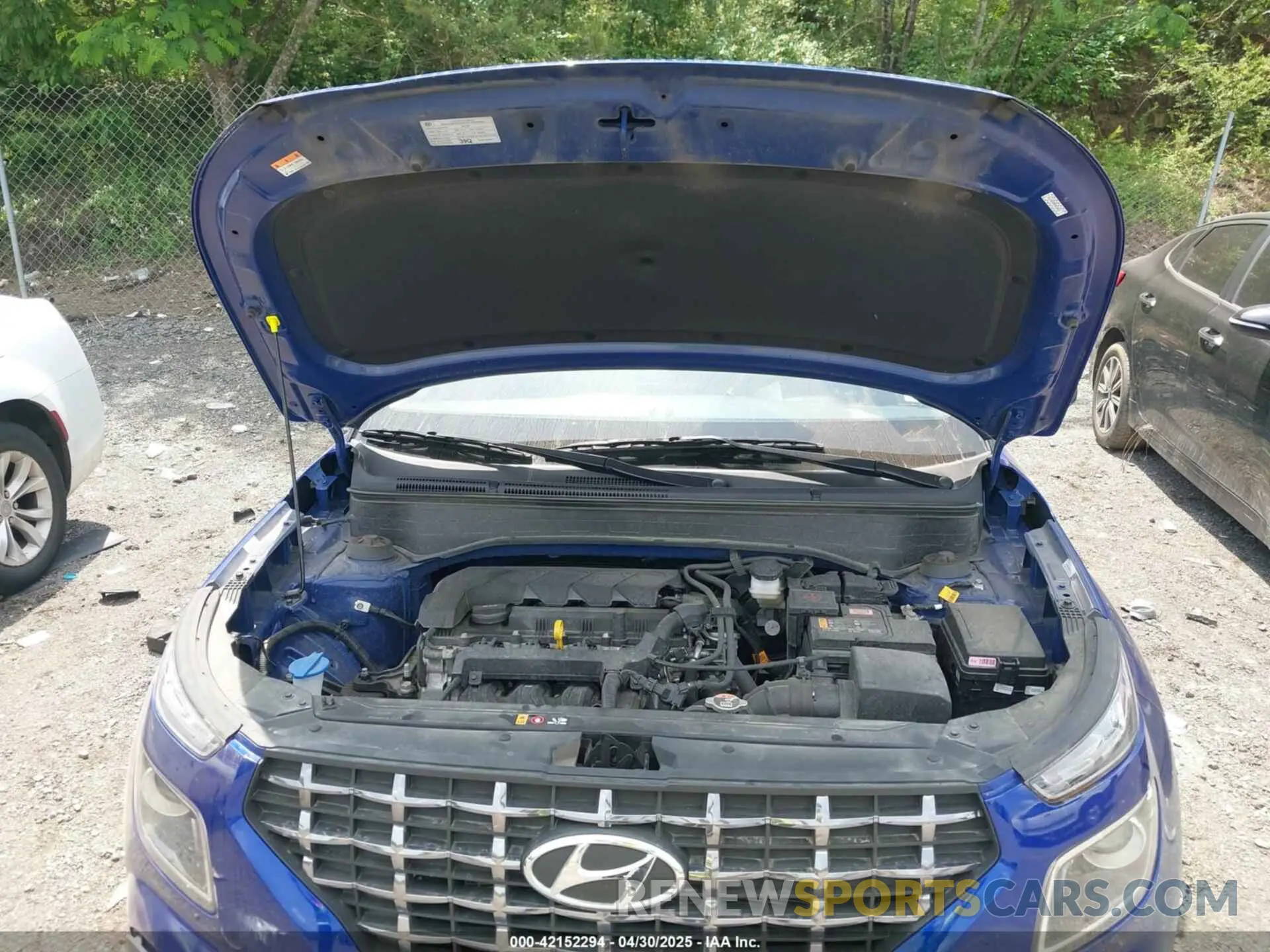 10 fotografías del automóvil dañado KMHRC8A36RU281776 HYUNDAI VENUE 2024