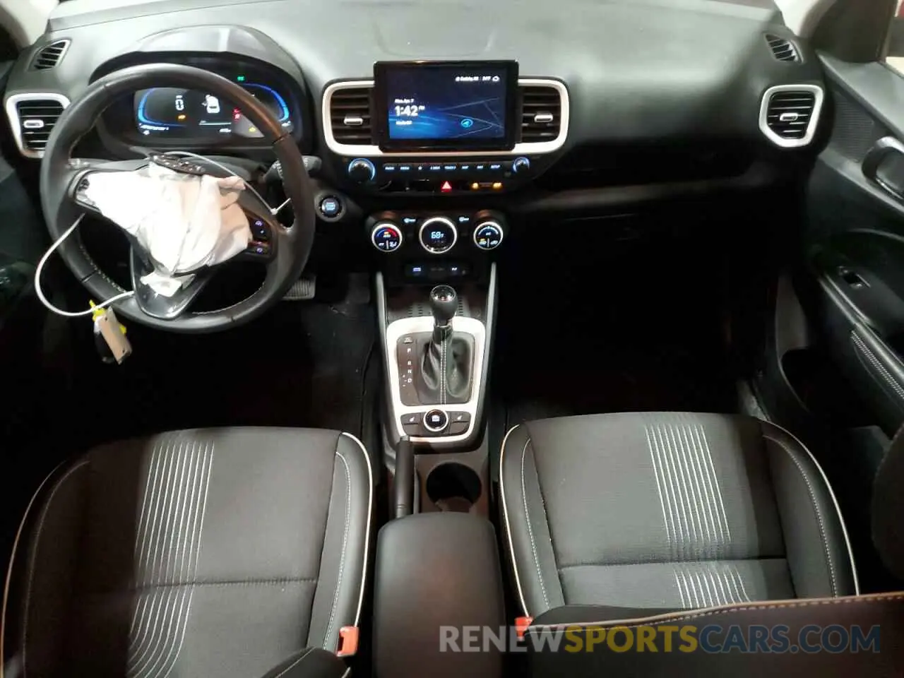 8 fotografías del automóvil dañado KMHRC8A36RU291658 HYUNDAI VENUE 2024