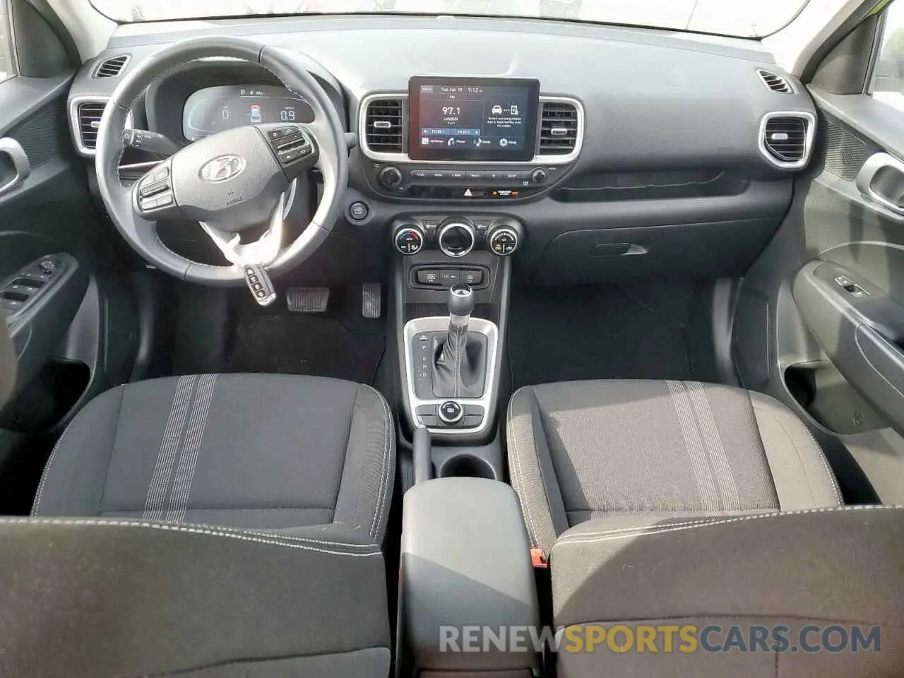 8 fotografías del automóvil dañado KMHRC8A36RU309592 HYUNDAI VENUE 2024