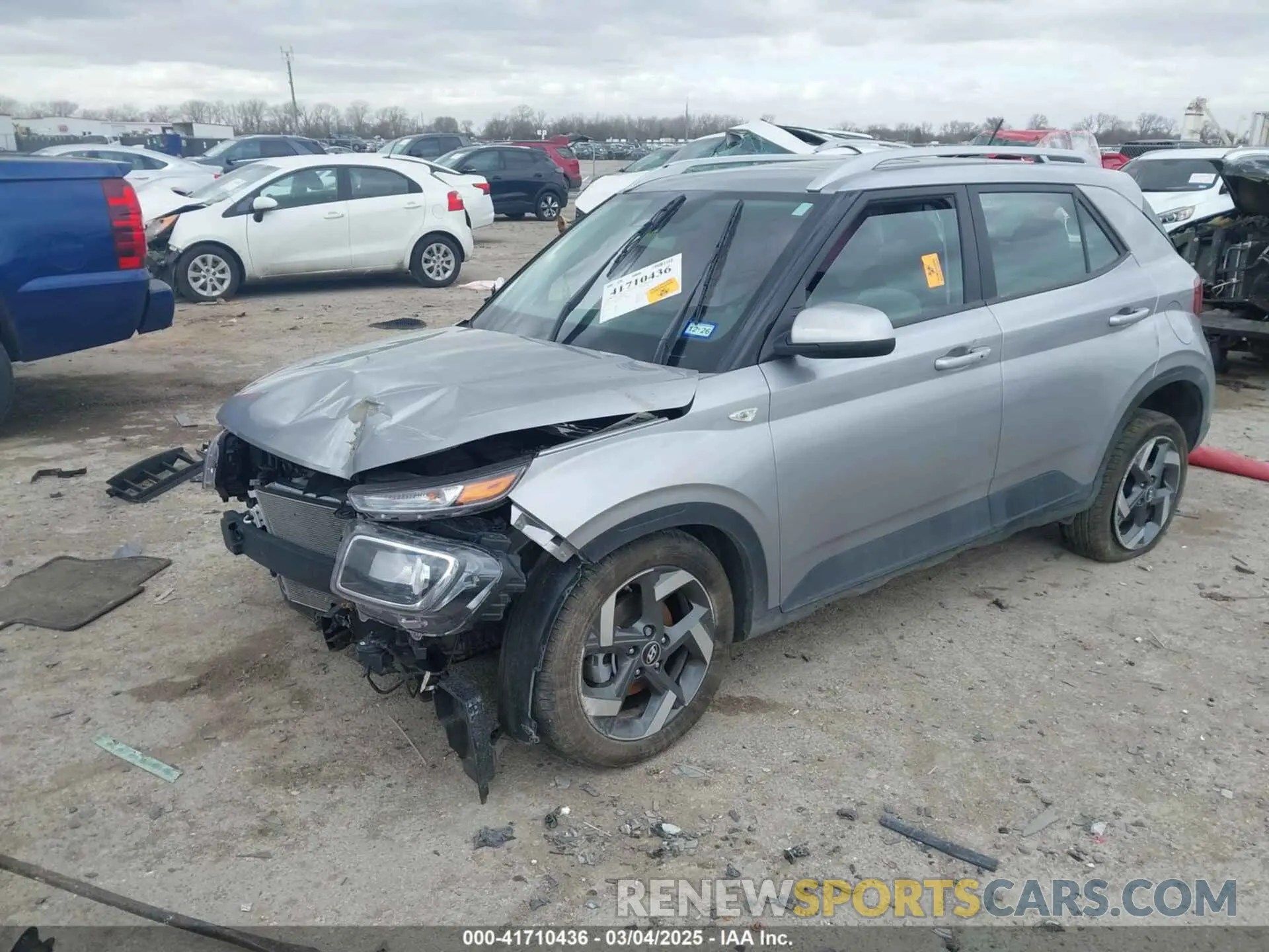 2 fotografías del automóvil dañado KMHRC8A36RU333987 HYUNDAI VENUE 2024