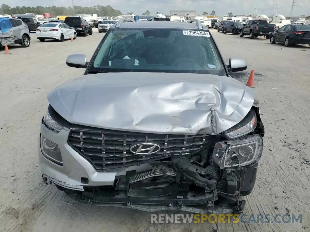 5 fotografías del automóvil dañado KMHRC8A38RU288955 HYUNDAI VENUE 2024