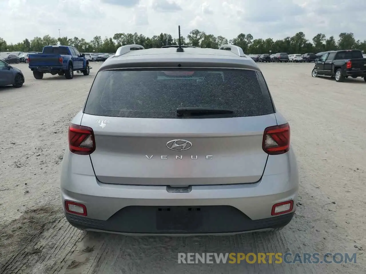 6 fotografías del automóvil dañado KMHRC8A38RU288955 HYUNDAI VENUE 2024