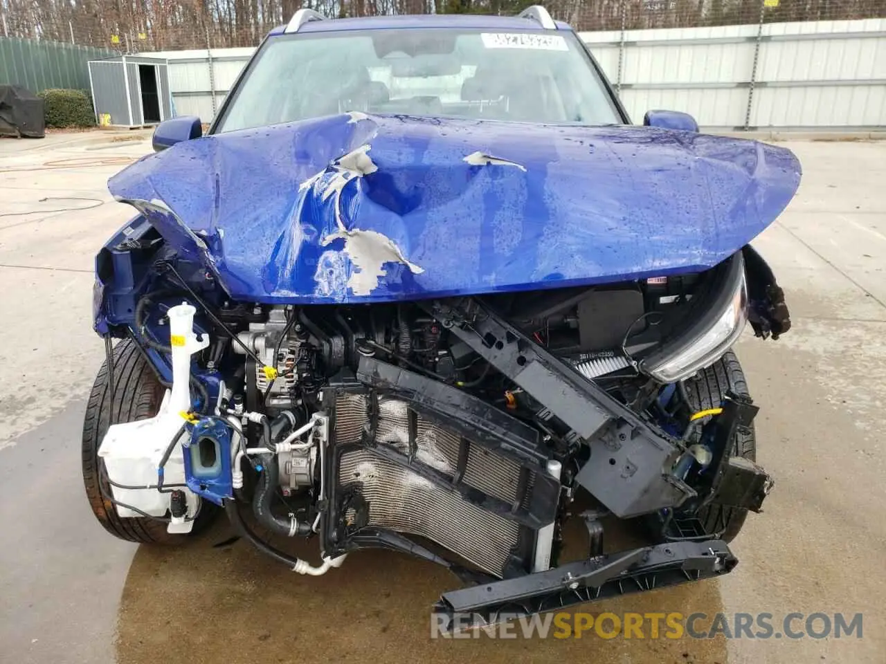 5 fotografías del automóvil dañado KMHRC8A38RU322425 HYUNDAI VENUE 2024