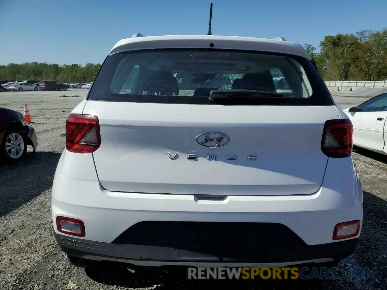 6 fotografías del automóvil dañado KMHRC8A38RU328905 HYUNDAI VENUE 2024
