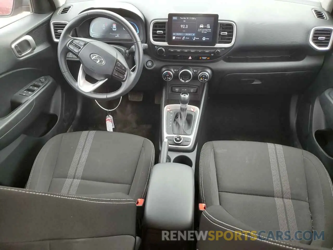 8 fotografías del automóvil dañado KMHRC8A39RU291721 HYUNDAI VENUE 2024