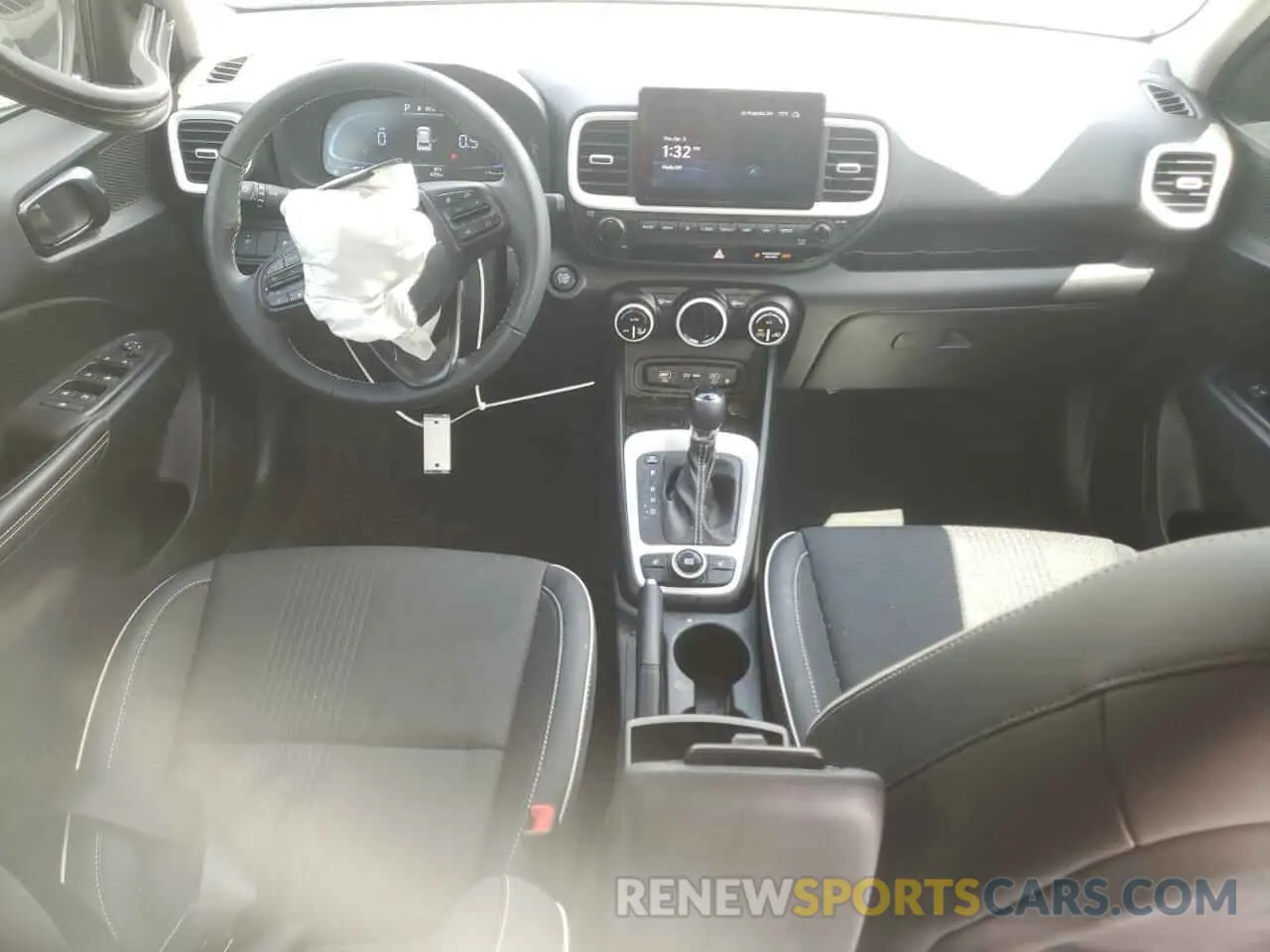 8 fotografías del automóvil dañado KMHRC8A39RU328167 HYUNDAI VENUE 2024