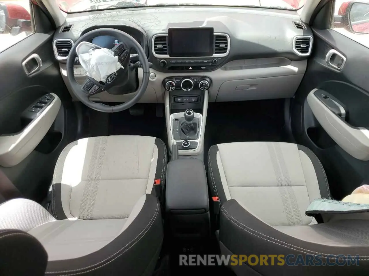 8 fotografías del automóvil dañado KMHRC8A31SU355773 HYUNDAI VENUE 2025
