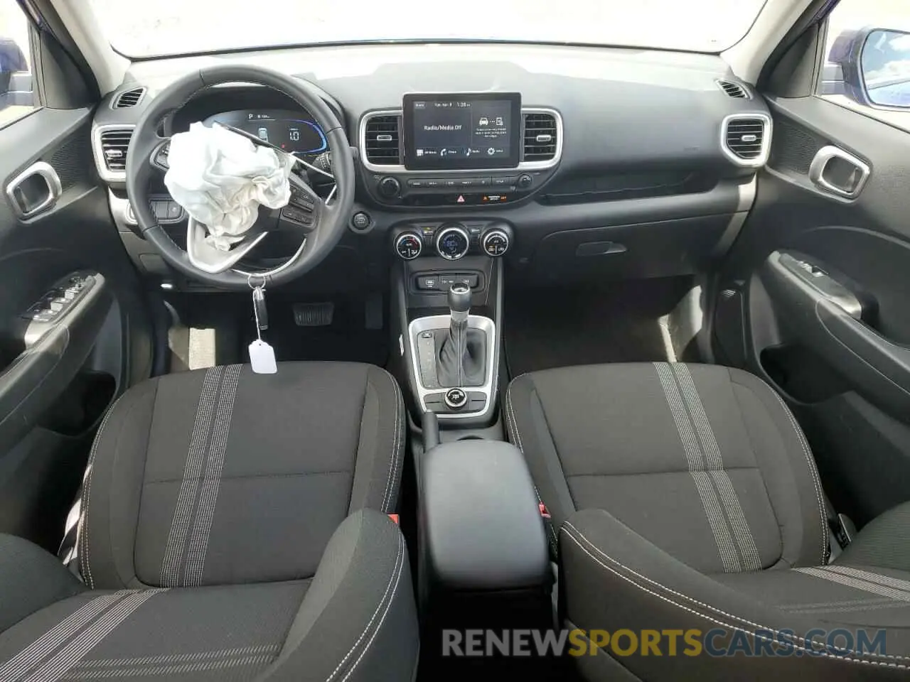 8 fotografías del automóvil dañado KMHRC8A34SU359364 HYUNDAI VENUE 2025
