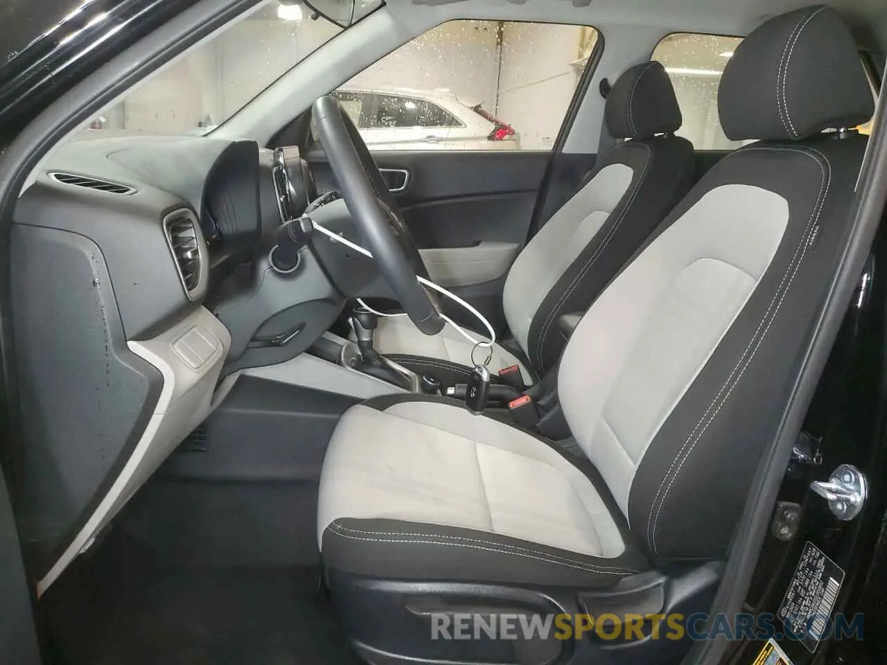 7 fotografías del automóvil dañado KMHRC8A35SU350852 HYUNDAI VENUE 2025