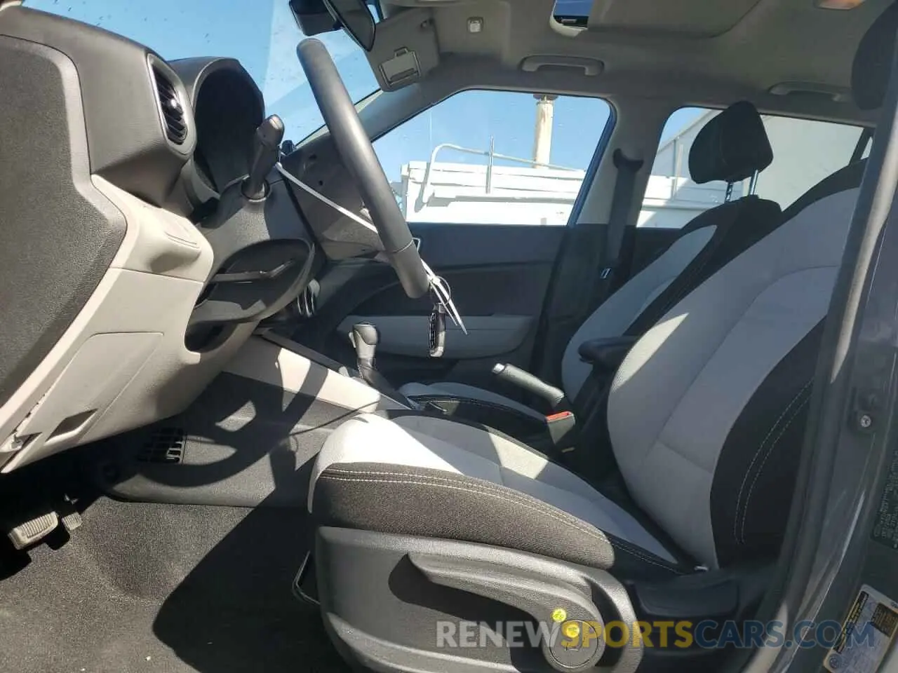 7 fotografías del automóvil dañado KMHRC8A39SU353043 HYUNDAI VENUE 2025