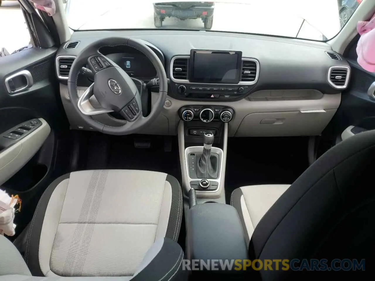8 fotografías del automóvil dañado KMHRC8A39SU371137 HYUNDAI VENUE 2025