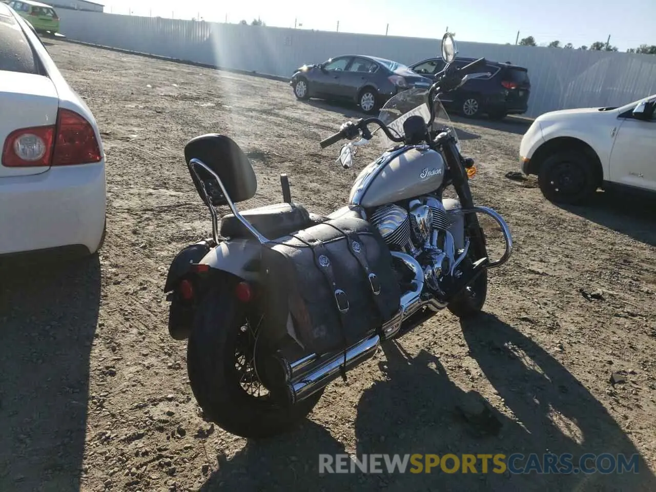 4 fotografías del automóvil dañado 56KDBABHXP3008663 INDIAN MOTORCYCLE CO. SUPER CHIE 2023