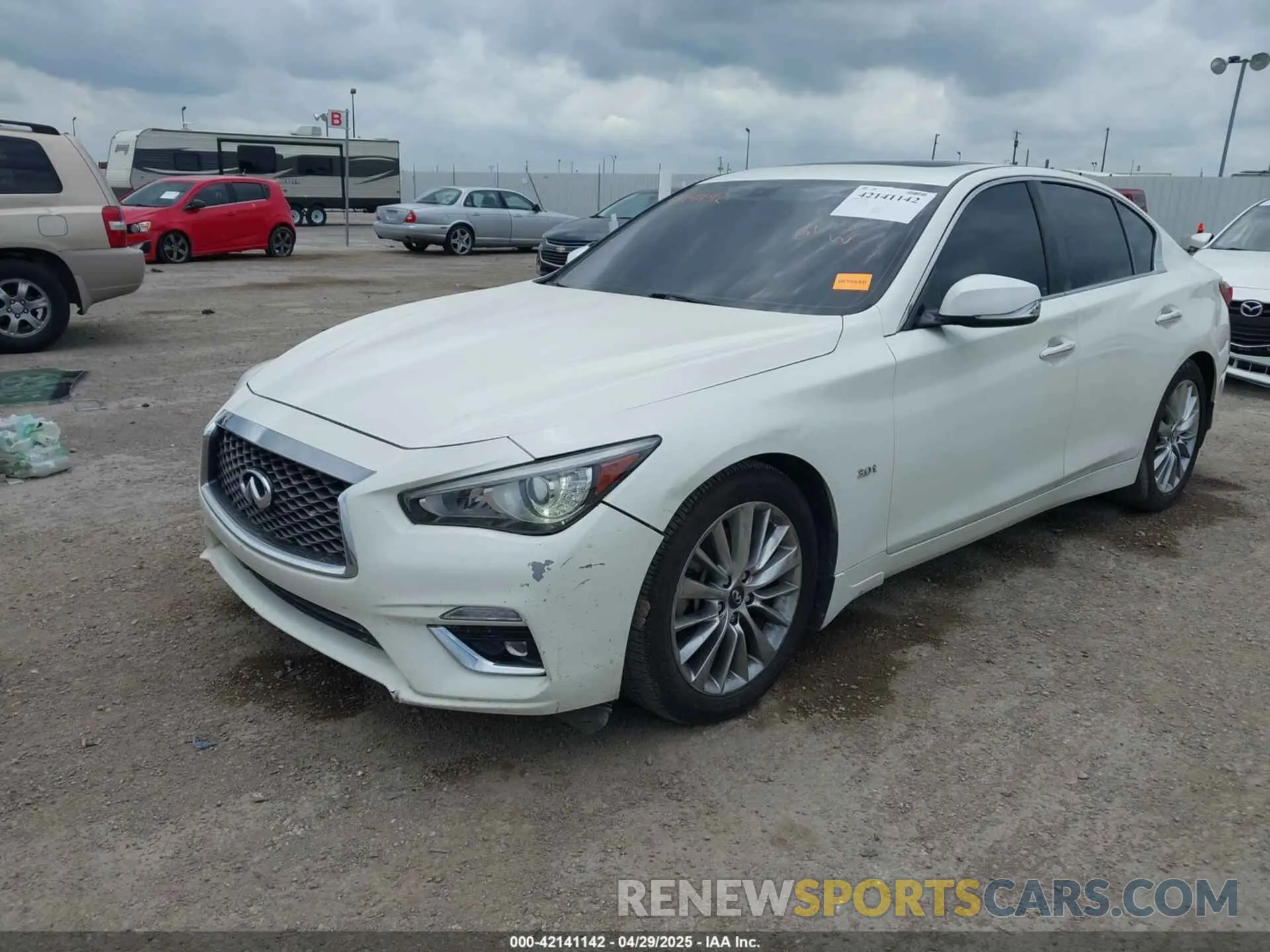 2 fotografías del automóvil dañado JN1EV7AP0KM514067 INFINITI Q50 2019