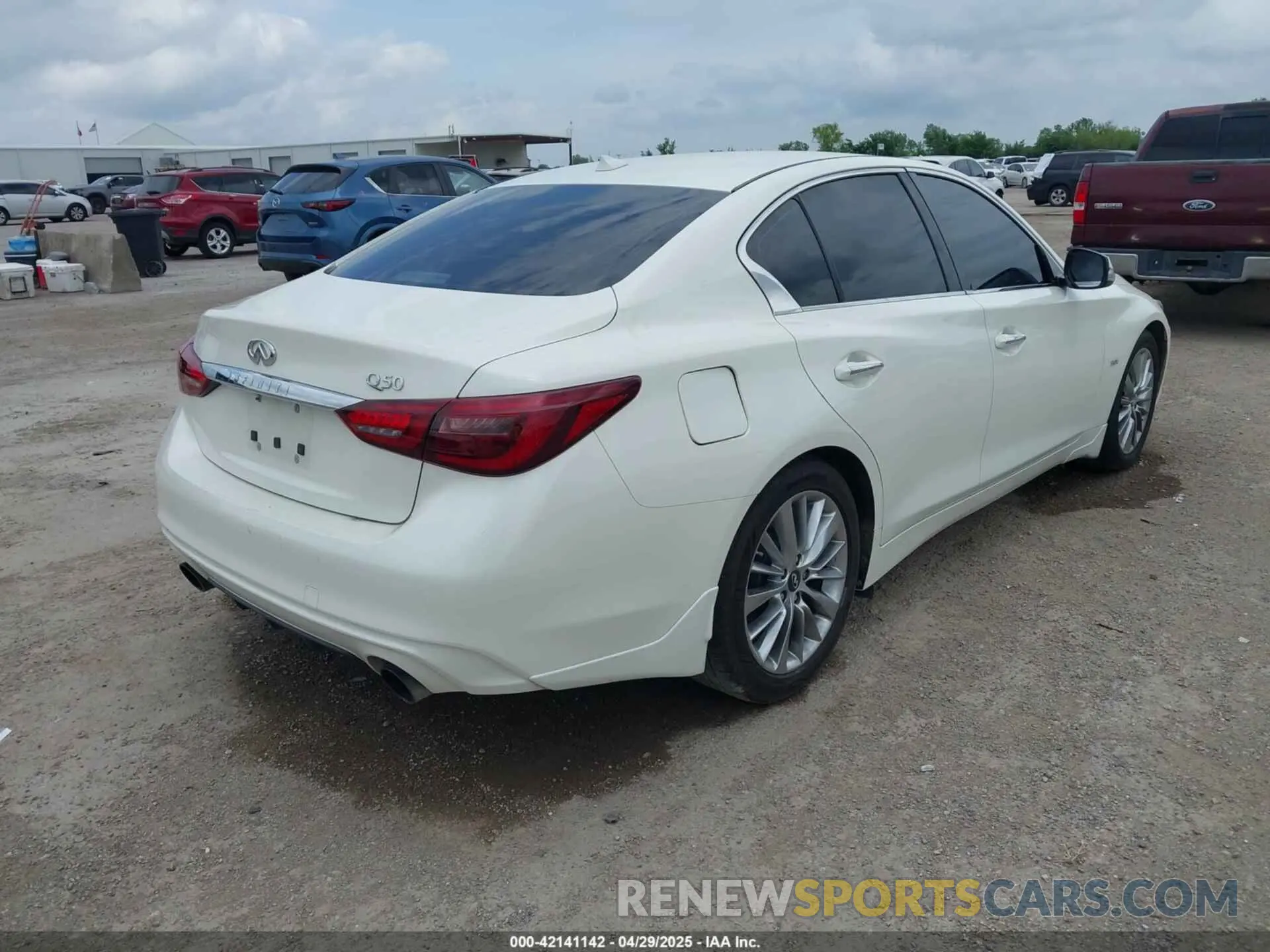 4 fotografías del automóvil dañado JN1EV7AP0KM514067 INFINITI Q50 2019